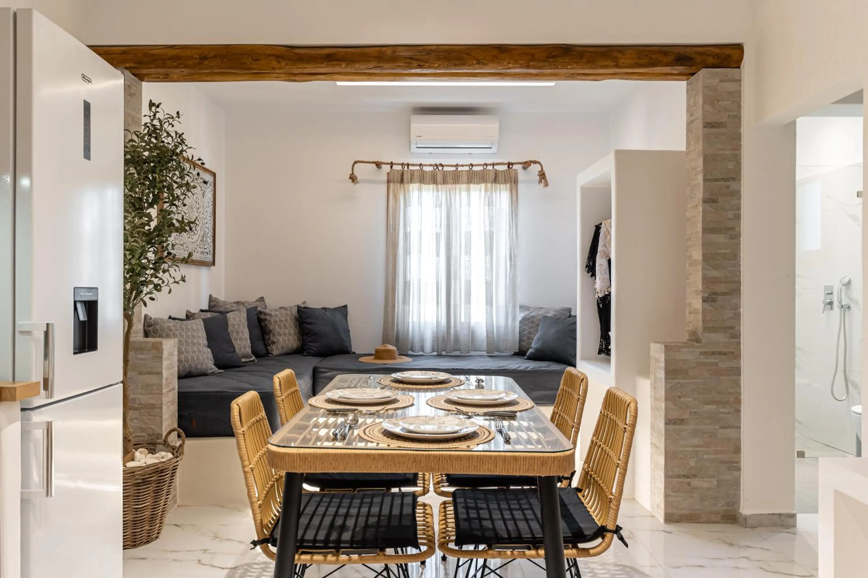 Shower in Naxian Serenity Suites