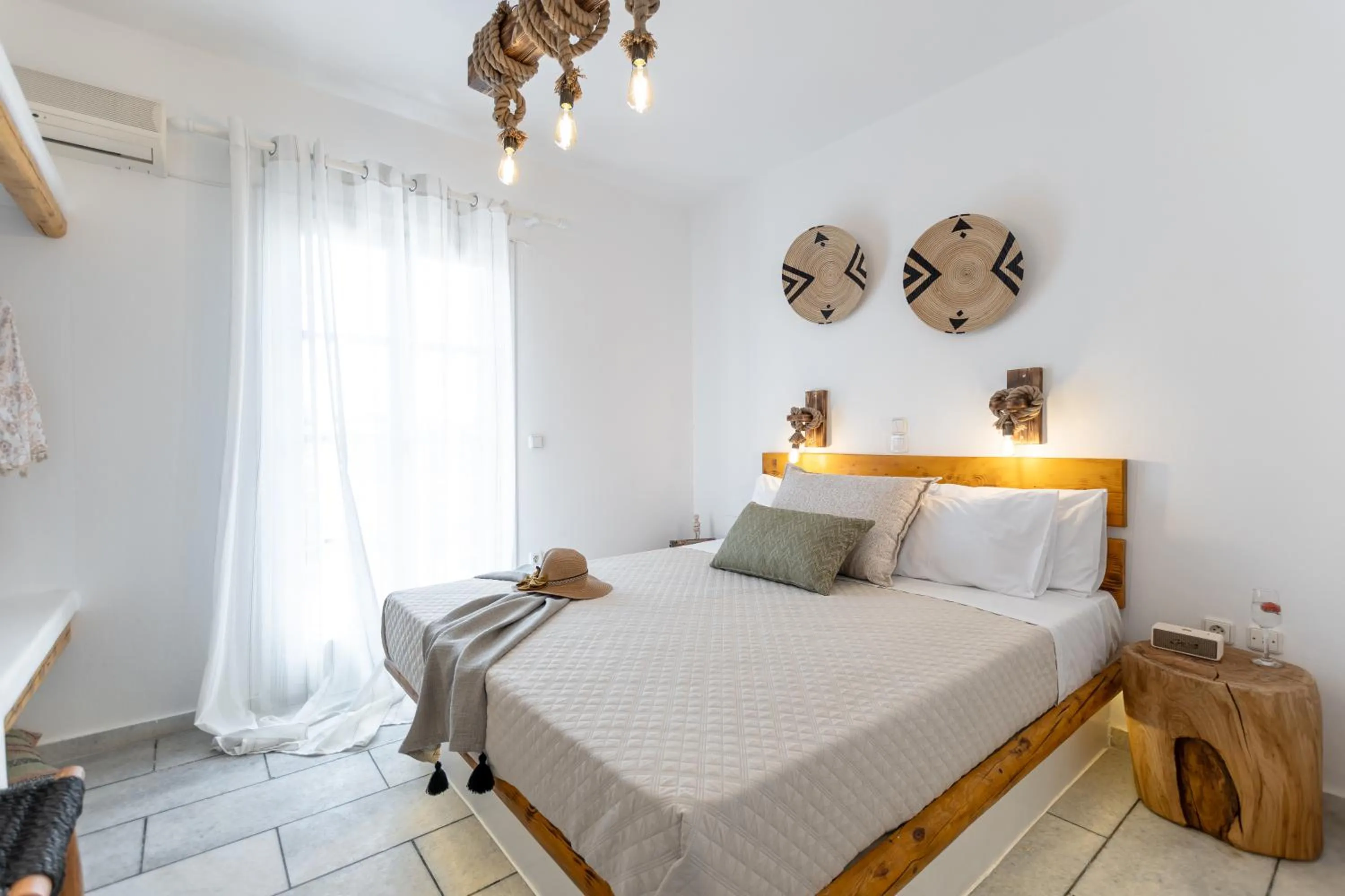 Shower, Bed in Naxian Serenity Suites