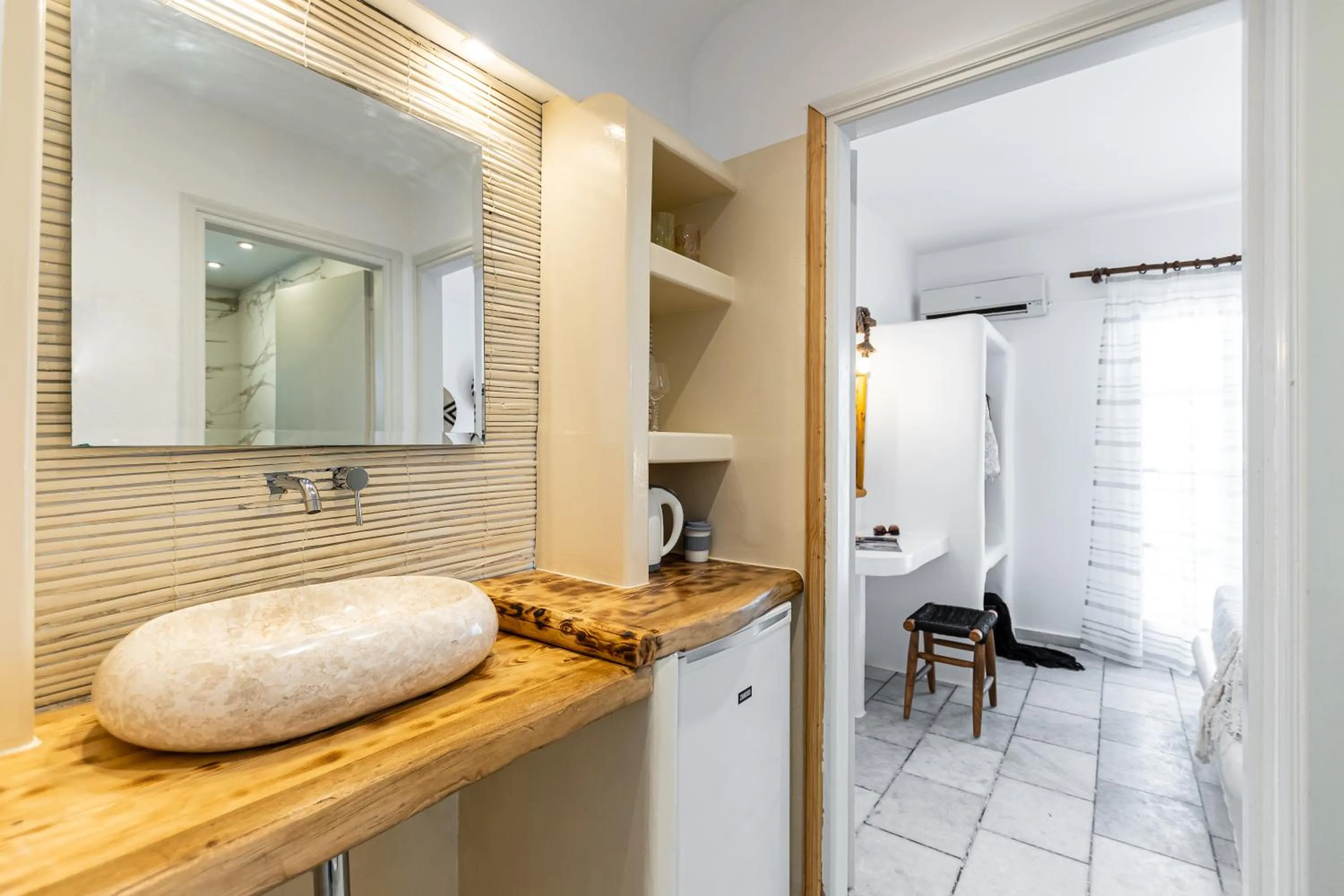 Shower in Naxian Serenity Suites