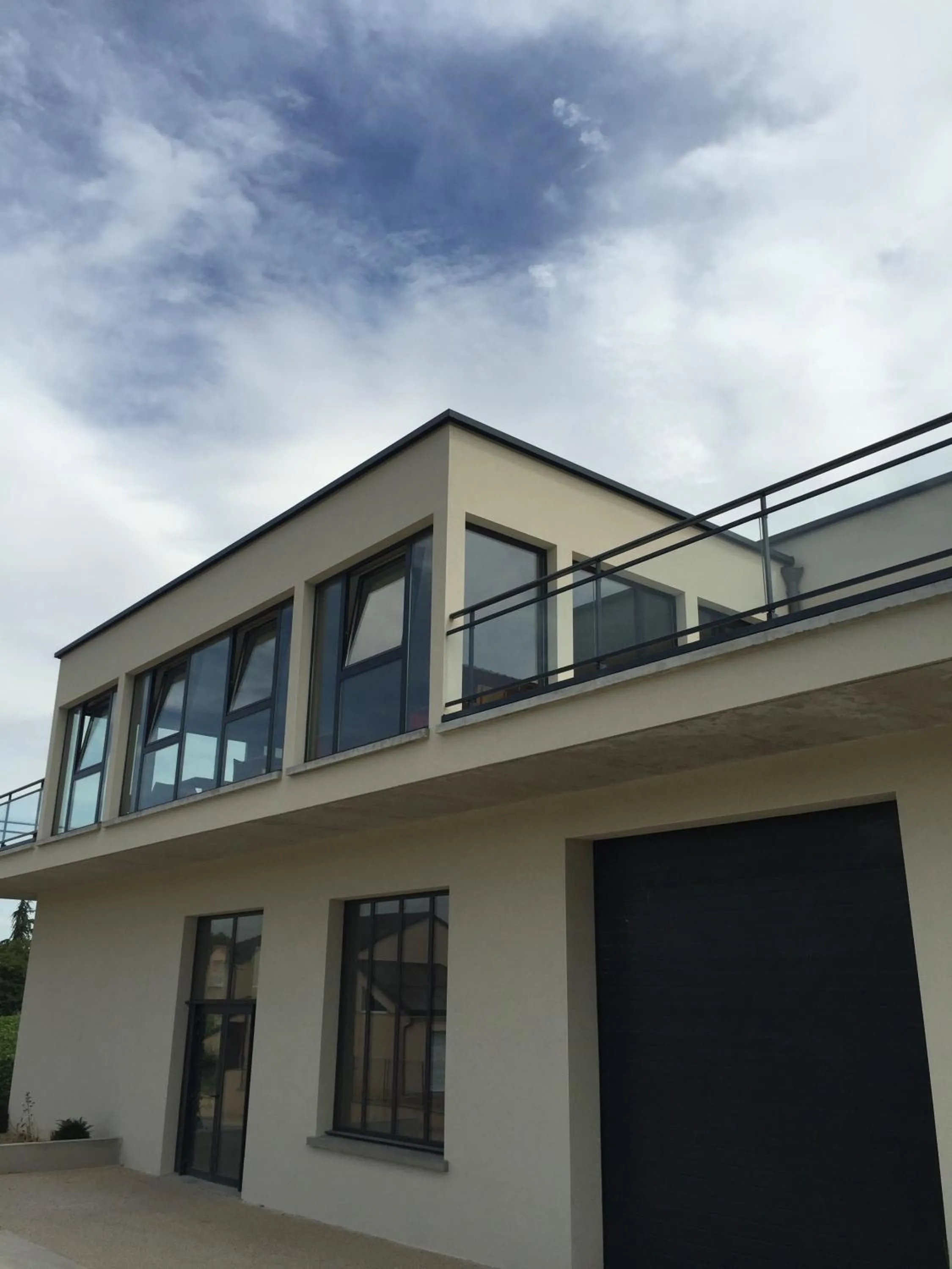 Facade/entrance in Dans les Vignes