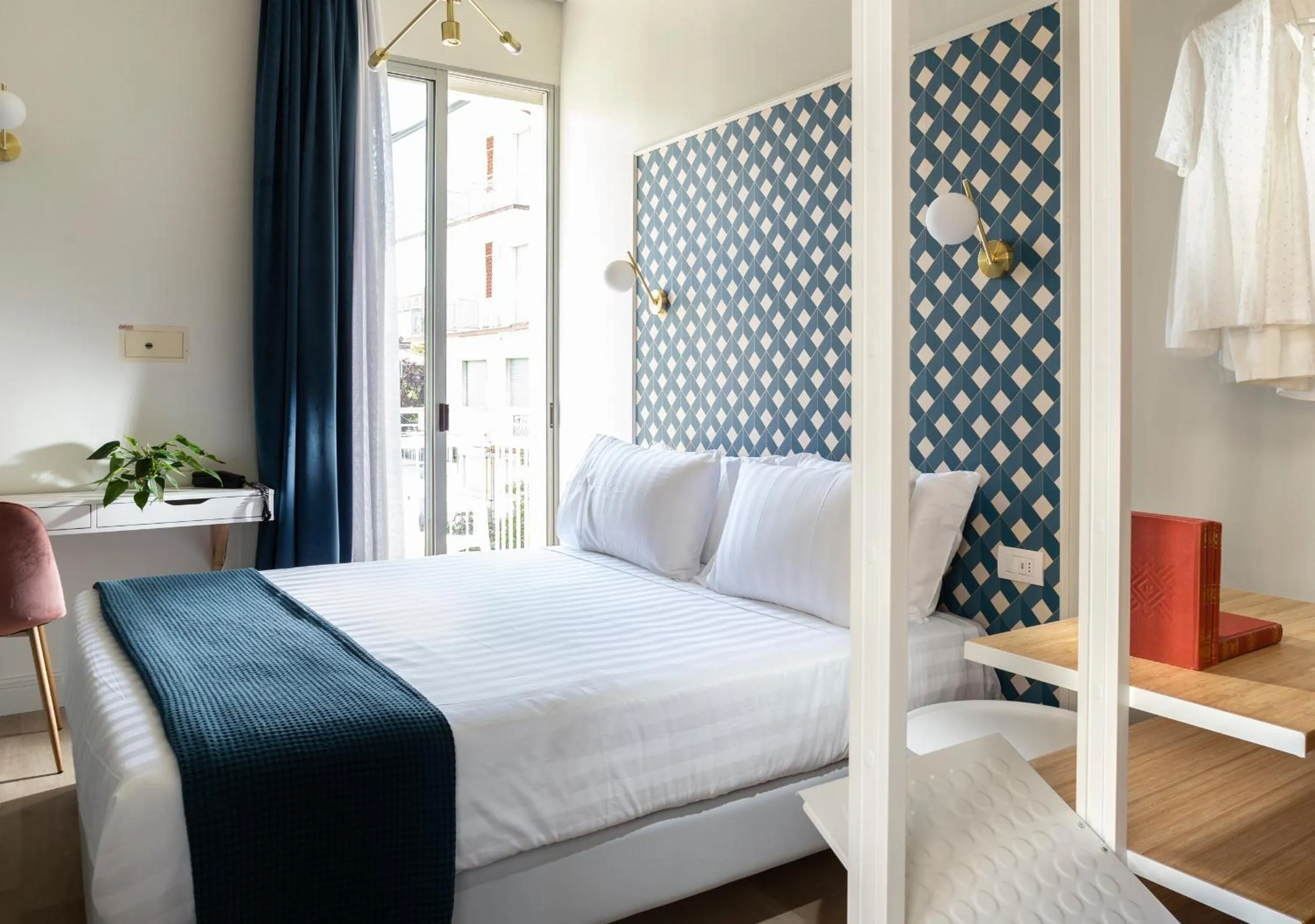 Bedroom, Bed in Hotel Buona fortuna