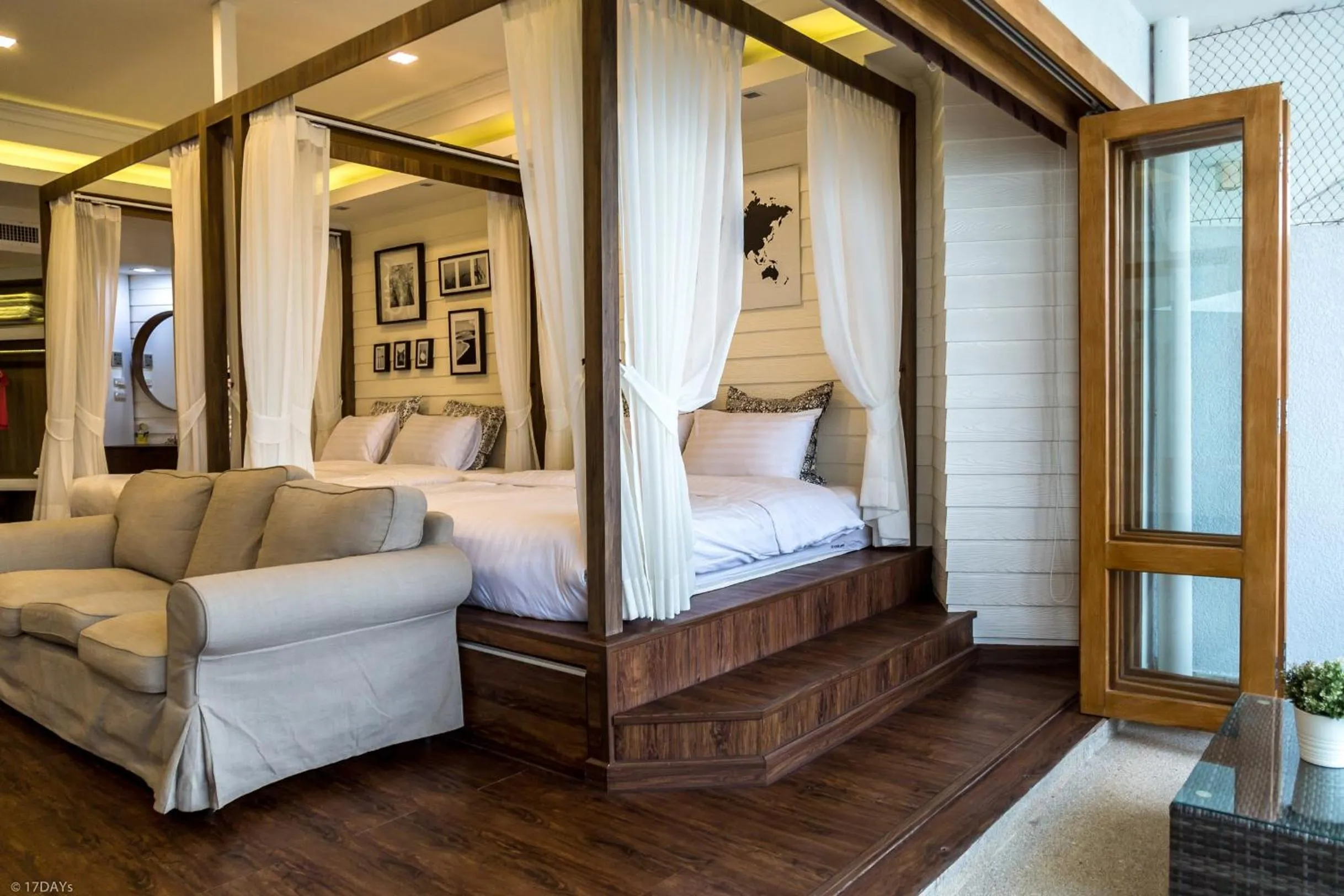 Photo of the whole room, Bed in Sandy Beach Condo 17D