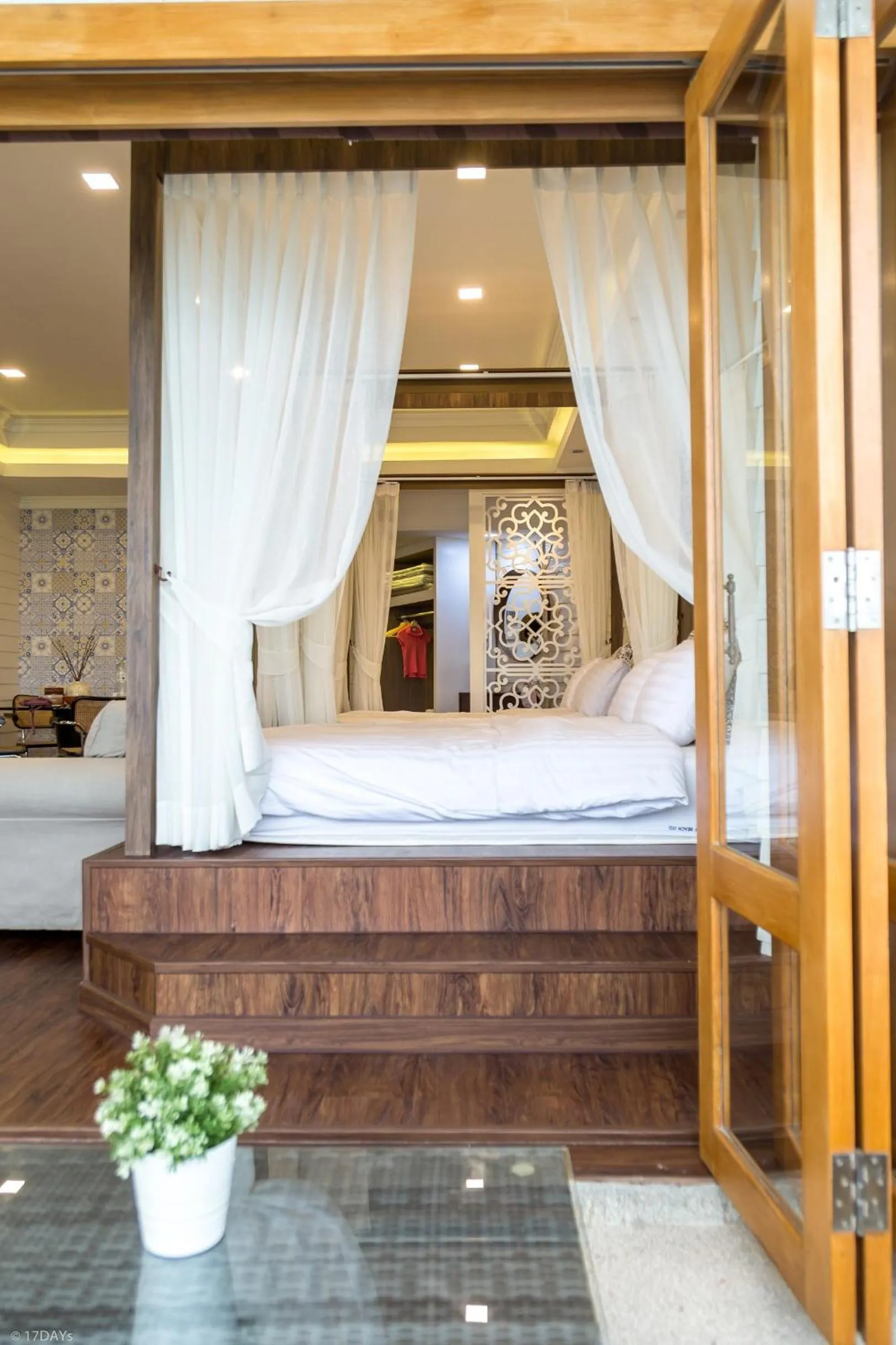 Bed in Sandy Beach Condo 17D