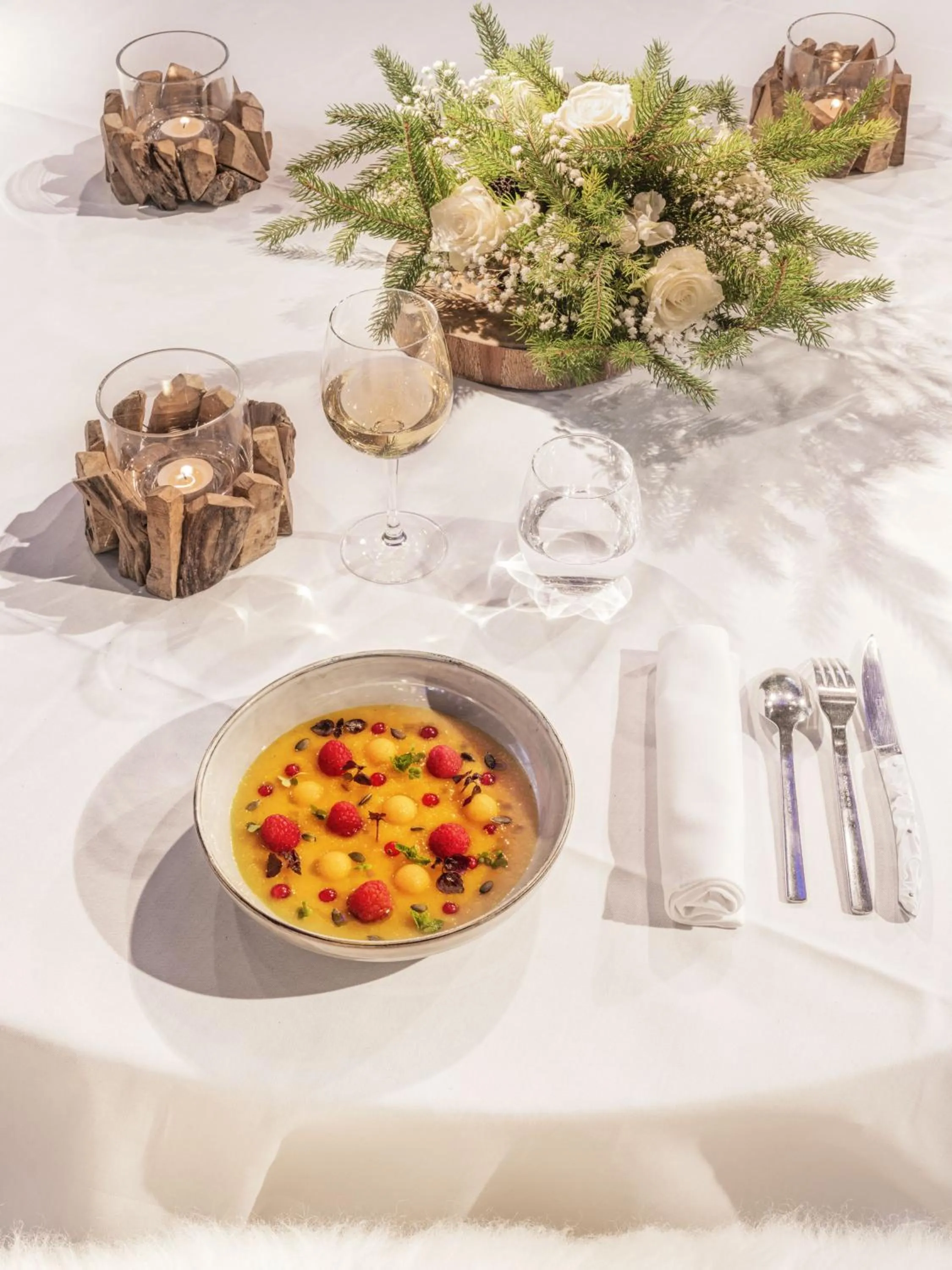 Restaurant/places to eat in Les Rhodos