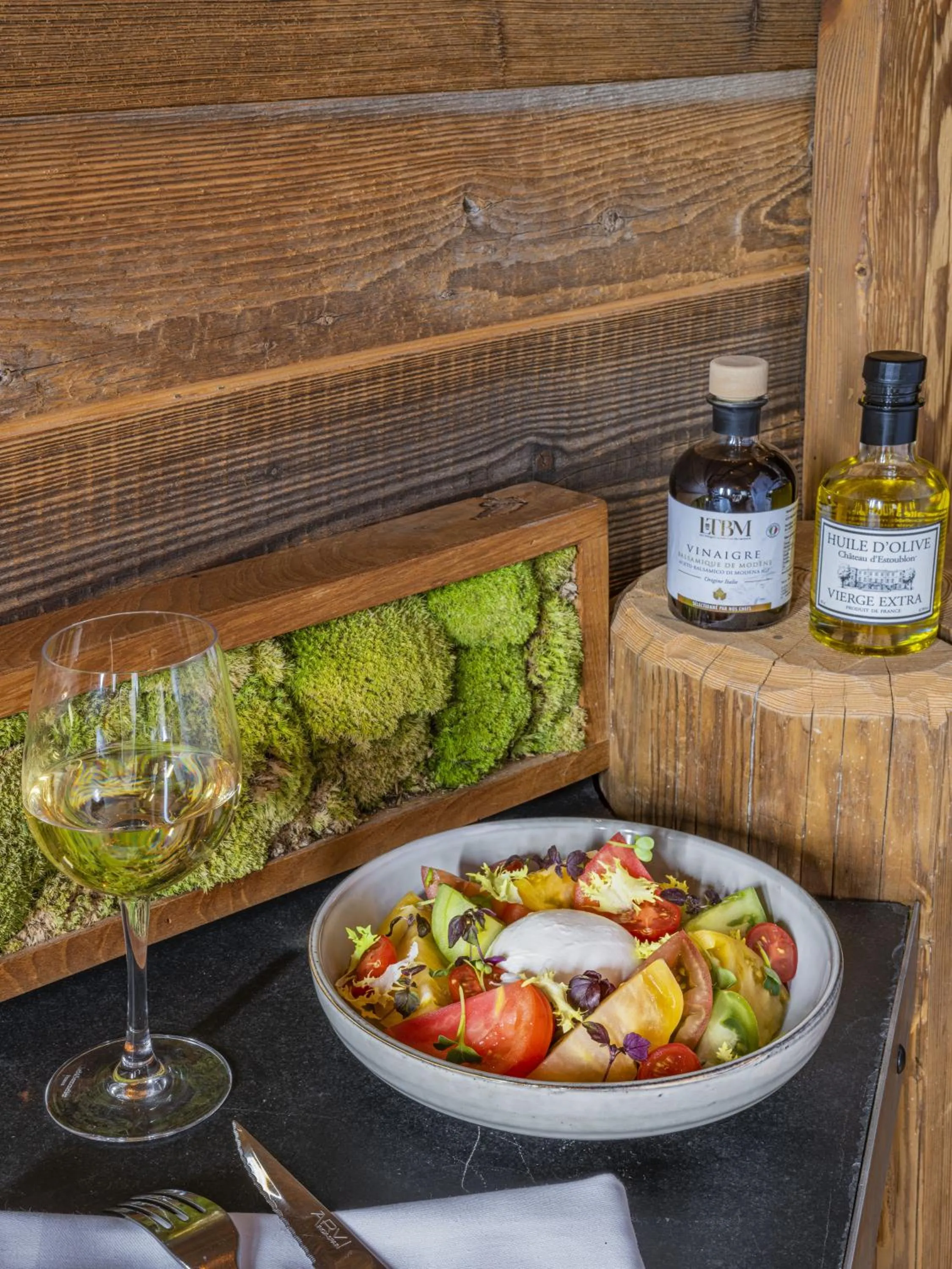 Restaurant/places to eat in Les Rhodos