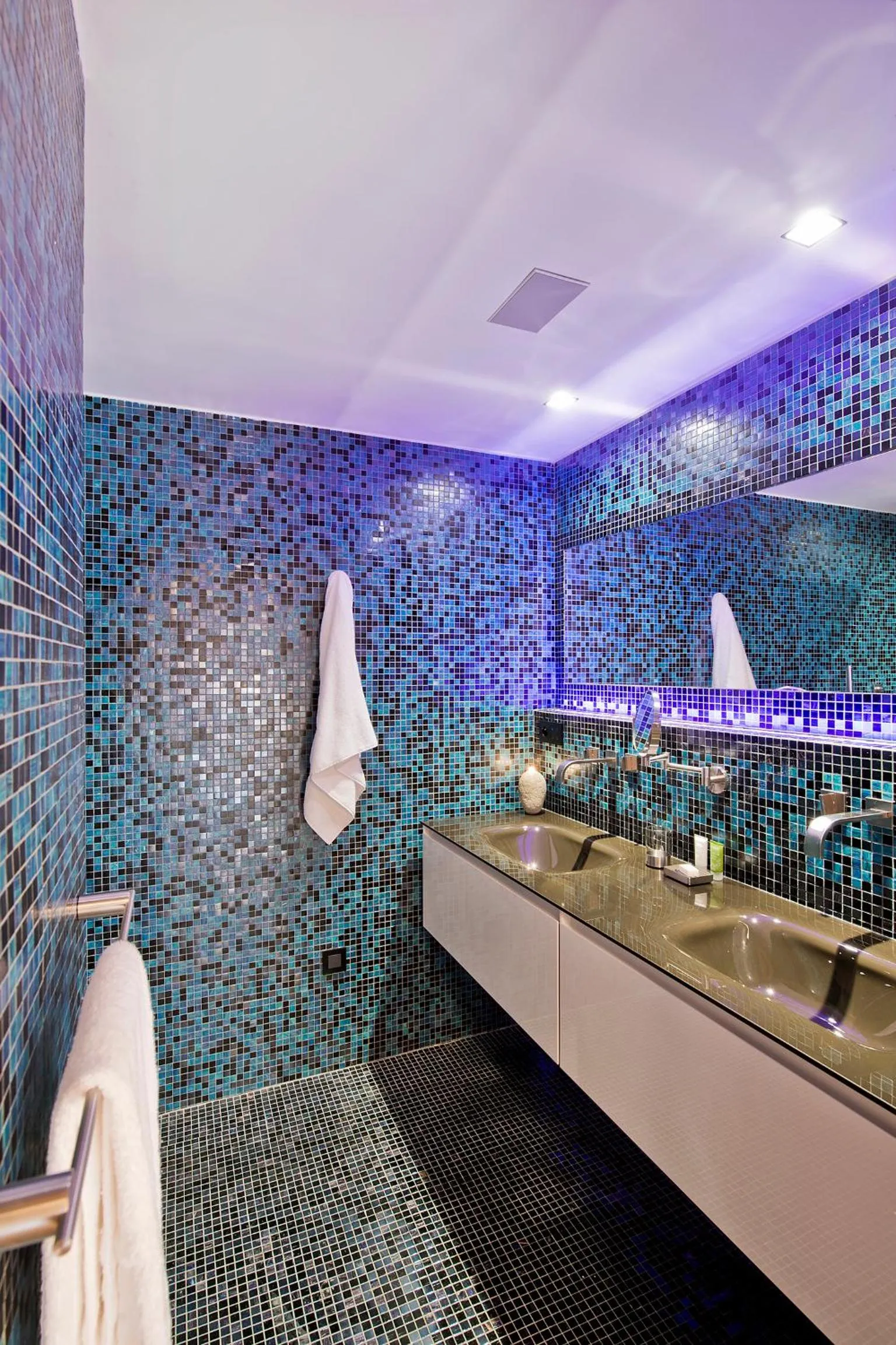 Shower in Les Rhodos