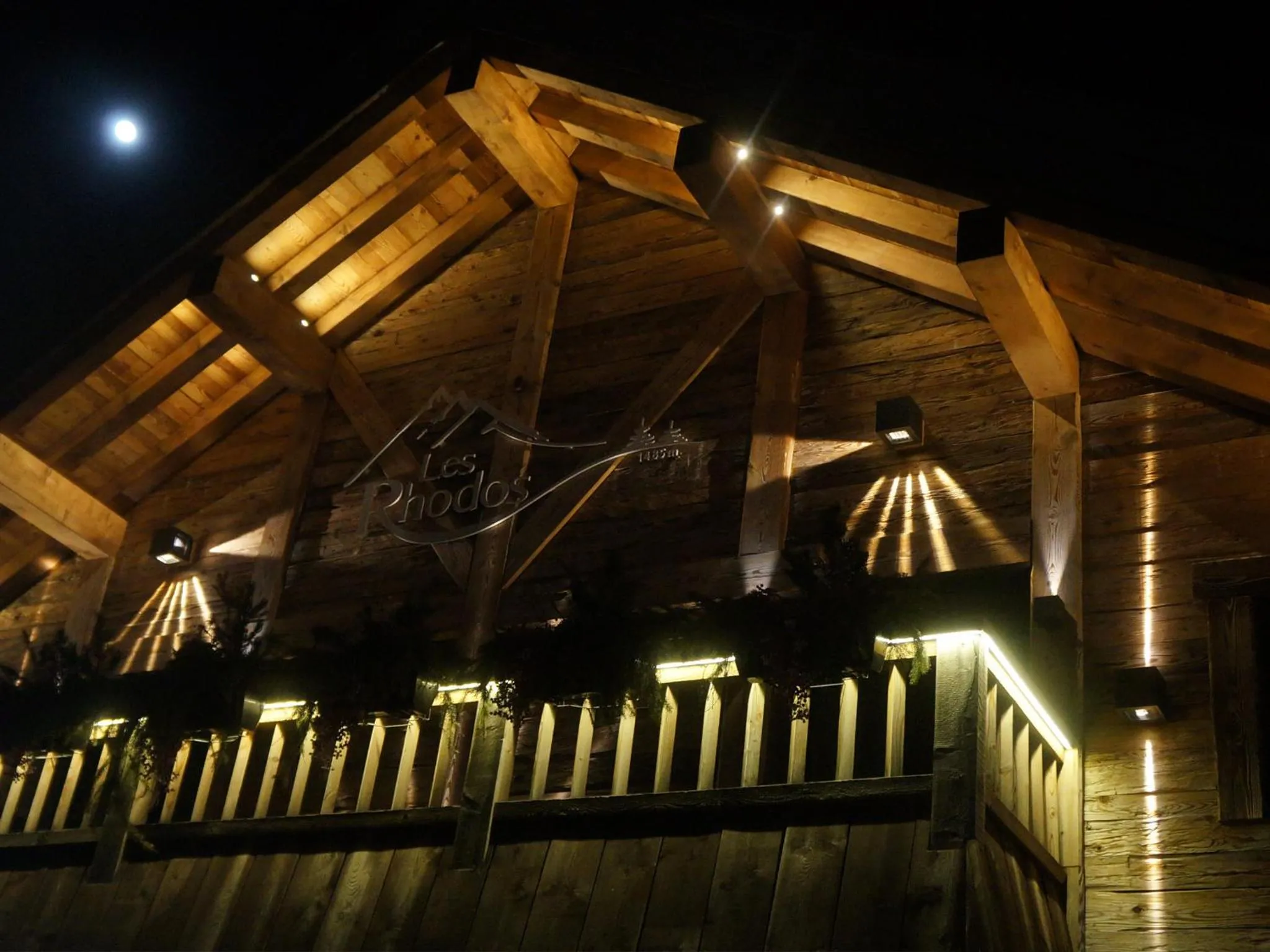 Facade/entrance in Les Rhodos