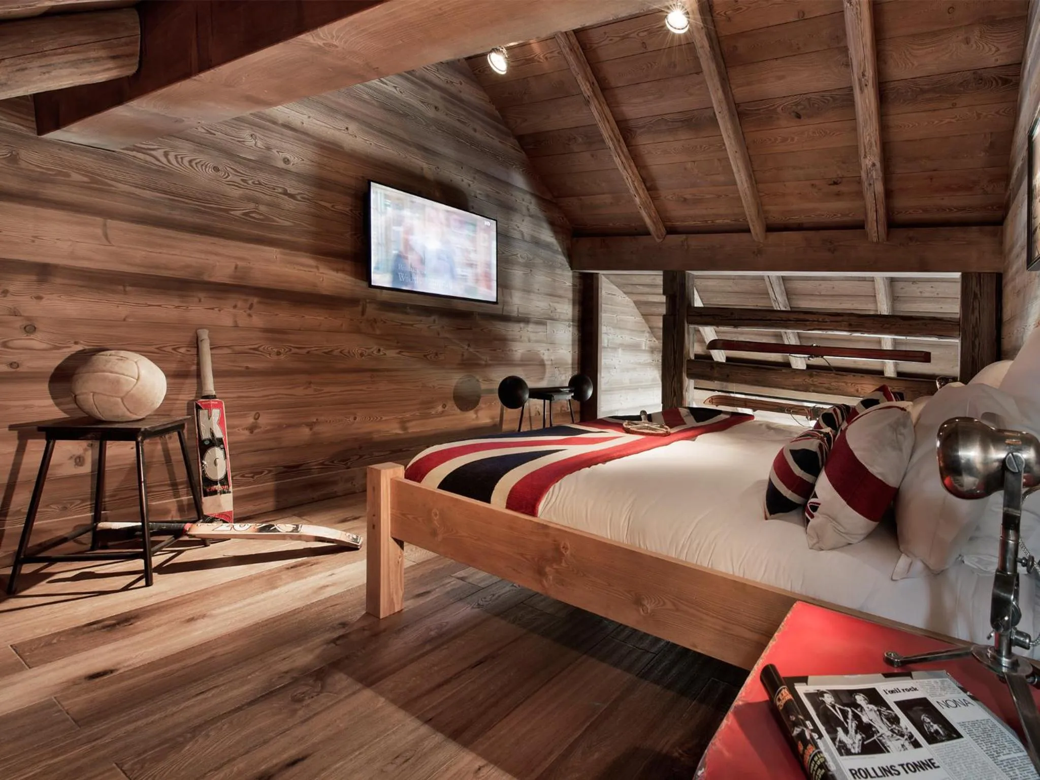 TV and multimedia, Bed in Les Rhodos