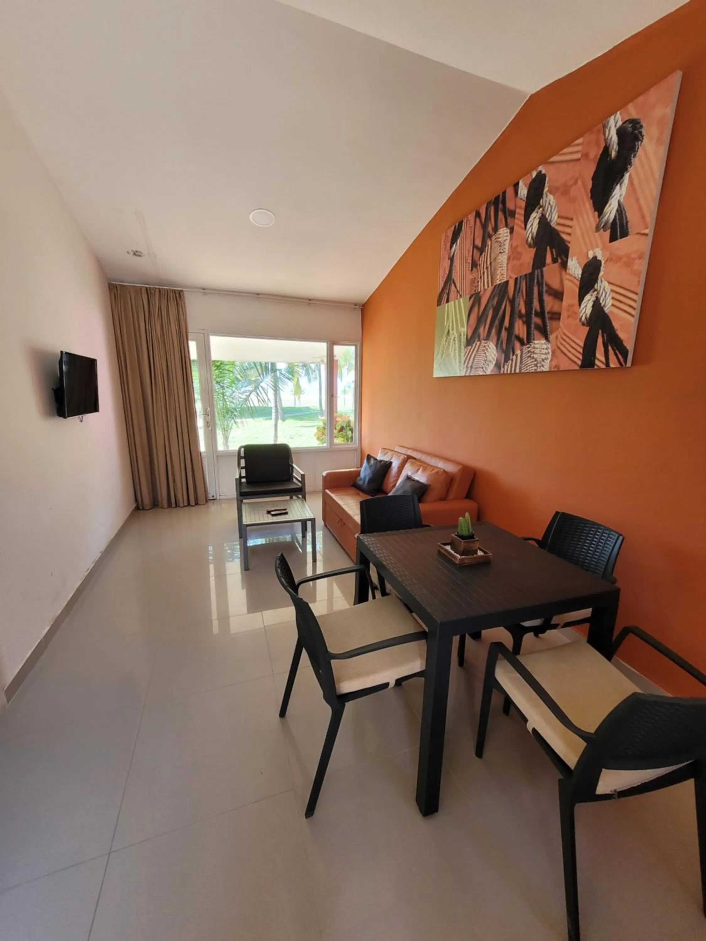 TV and multimedia in Hotel Gimaura