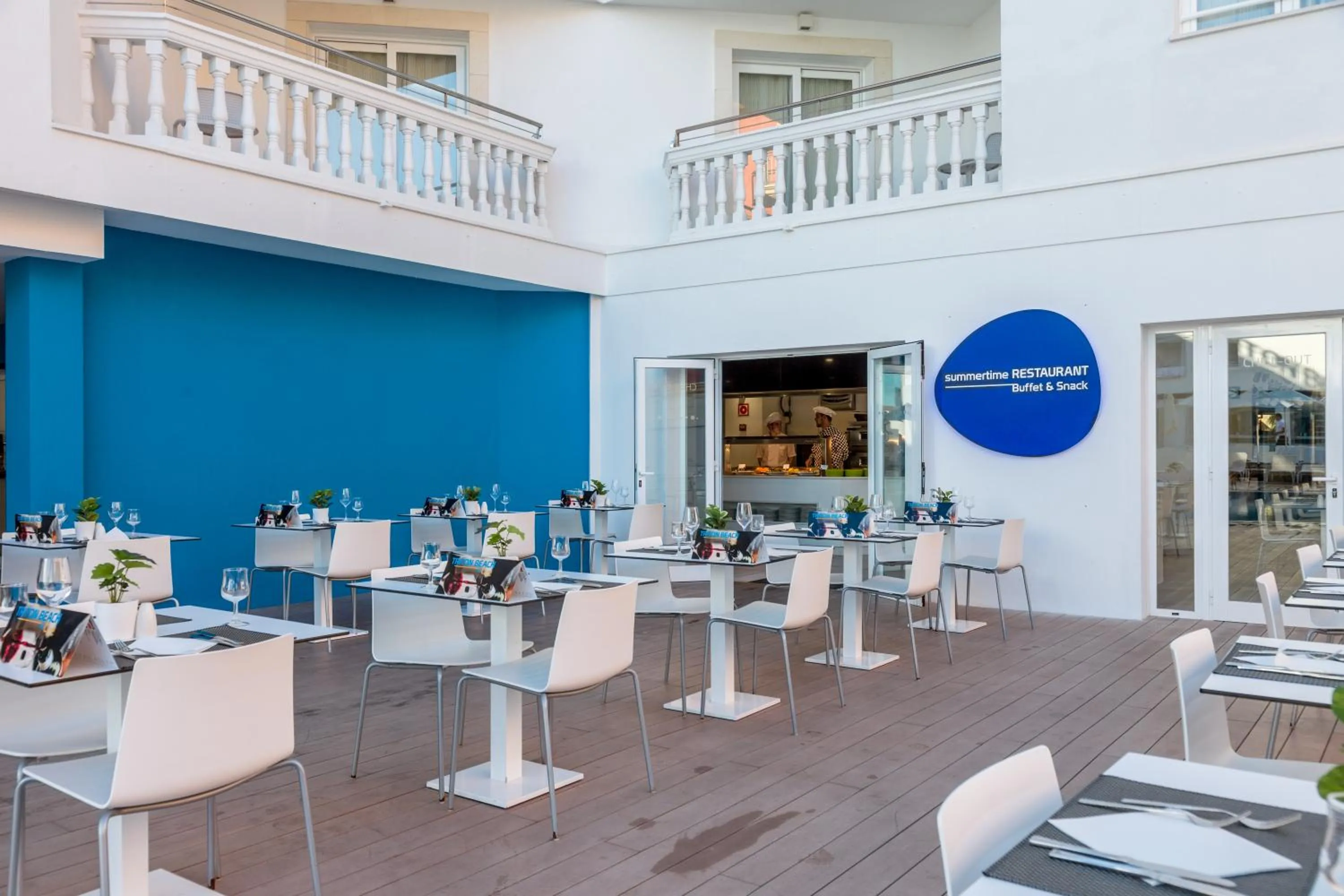 Restaurant/places to eat in Welikehotel Triton Beach