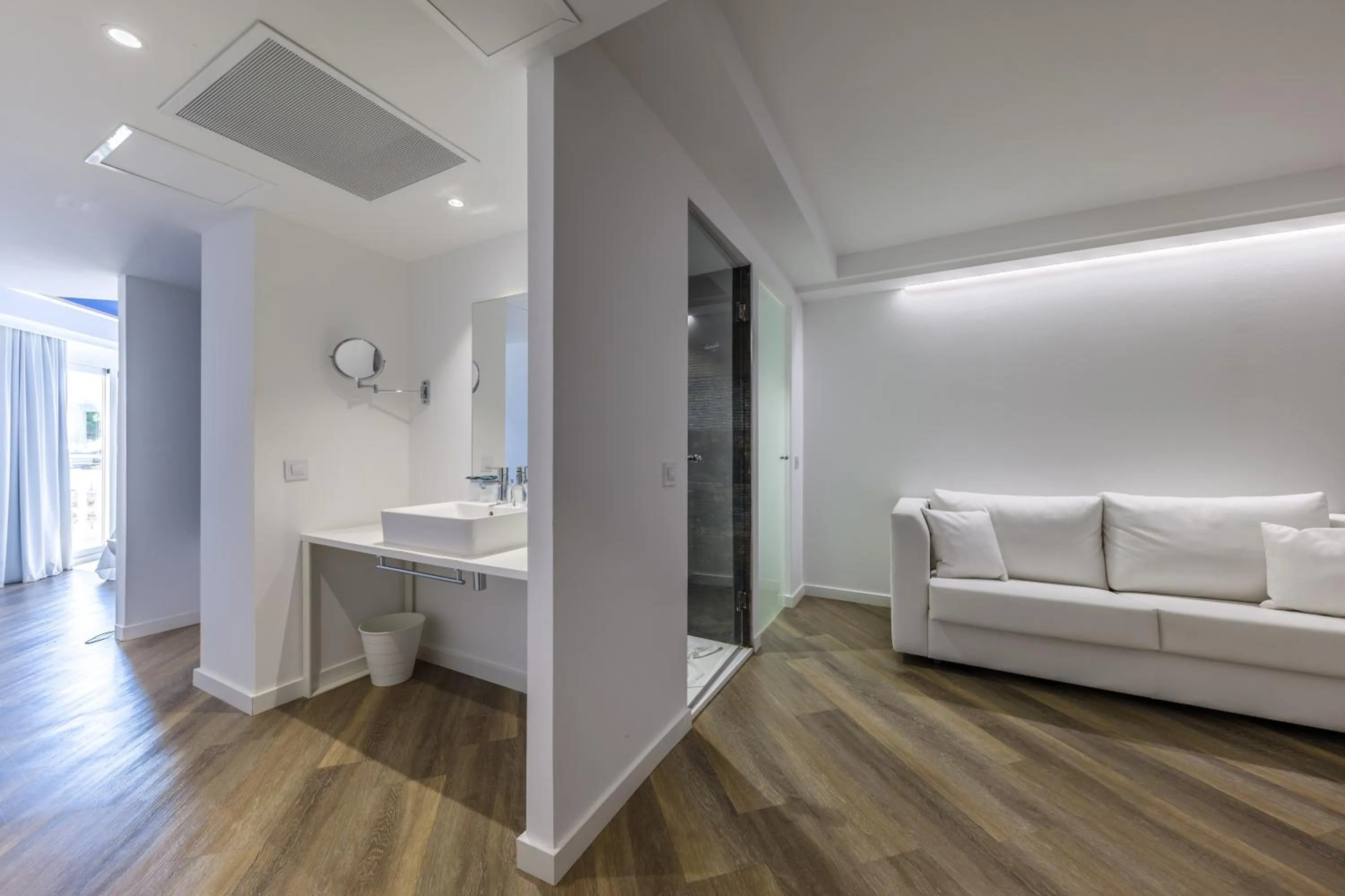 Bathroom in Welikehotel Triton Beach