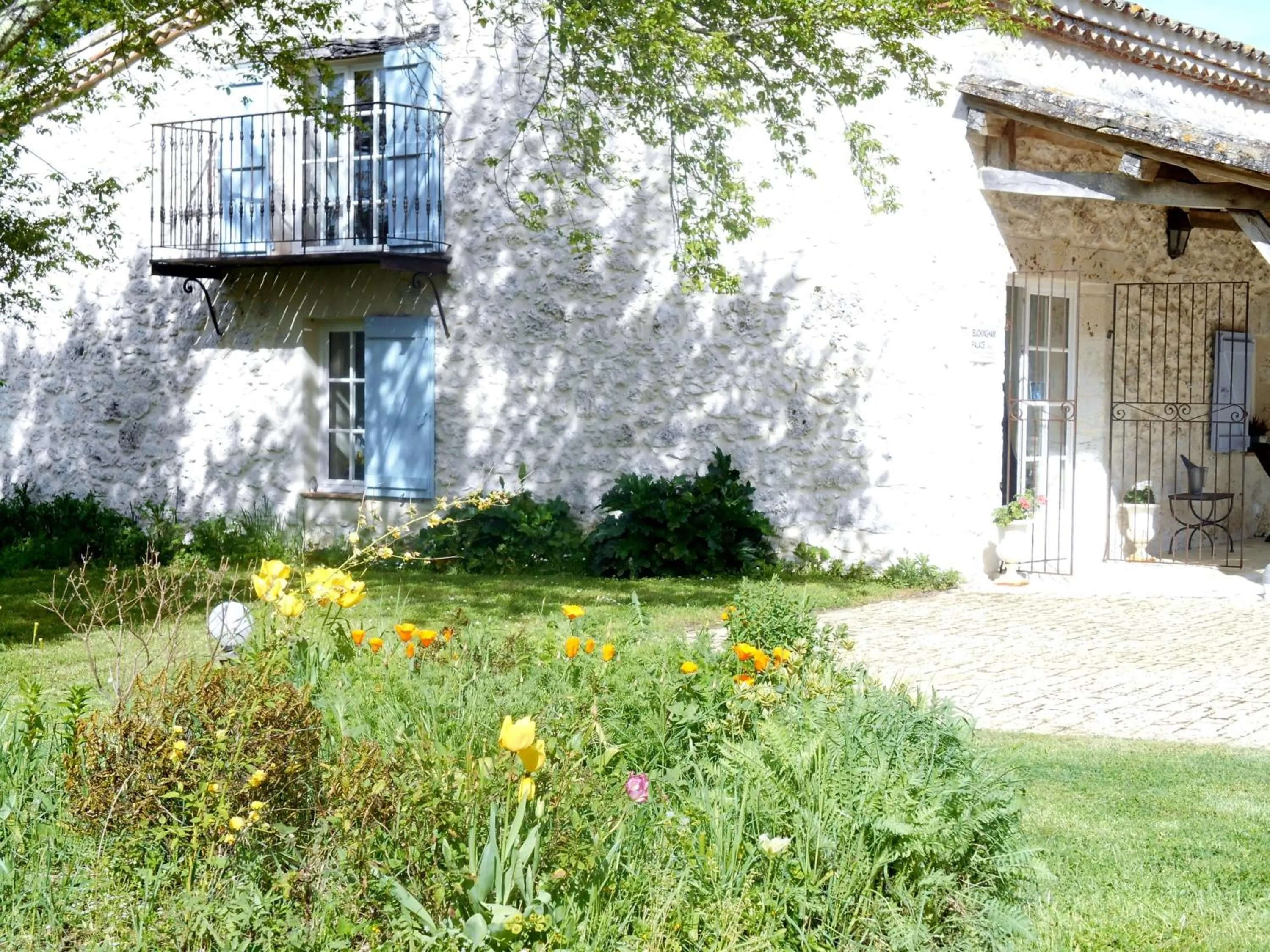 Balcony/Terrace in Le Colombier