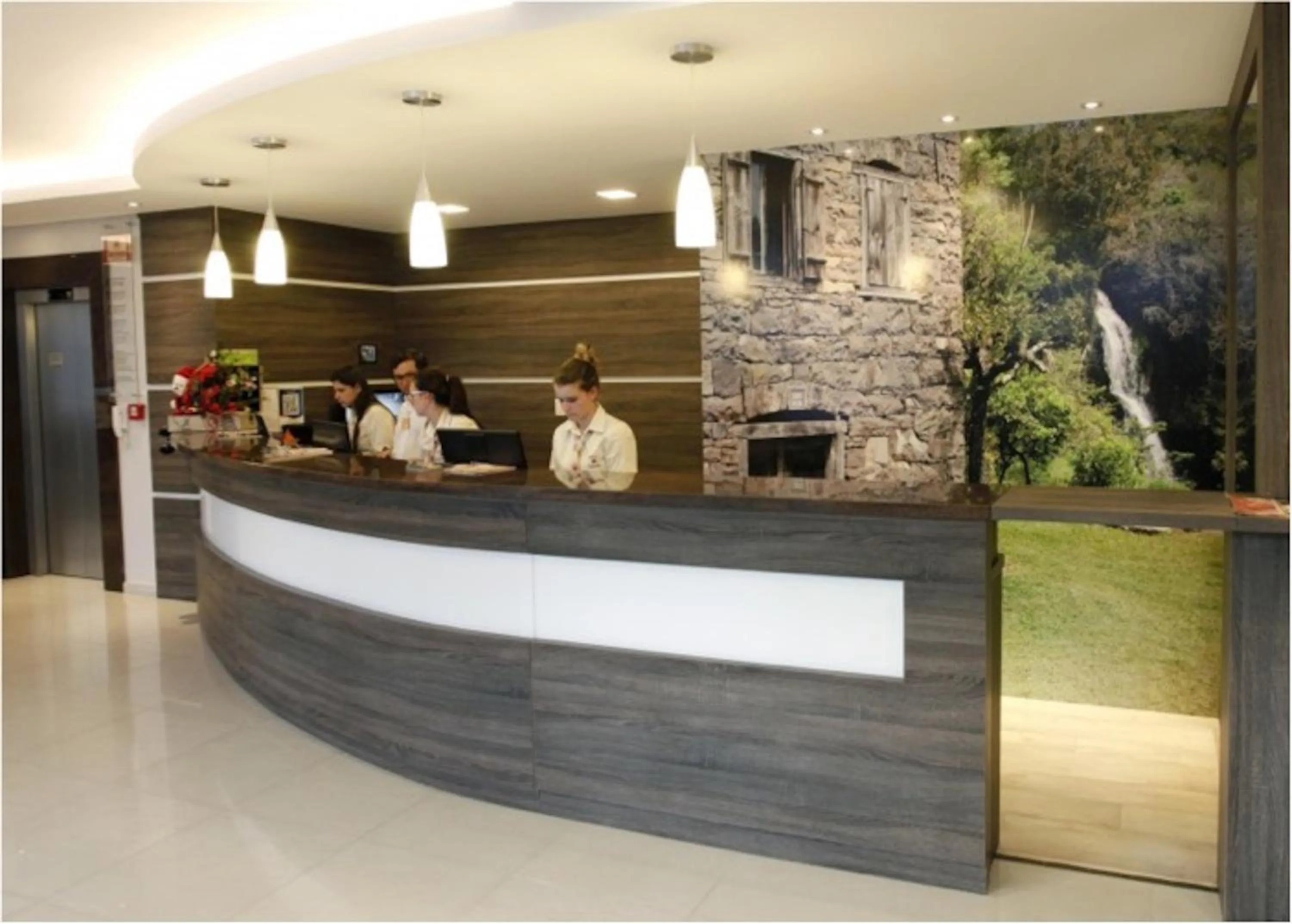 Staff in Di Capri Hotel