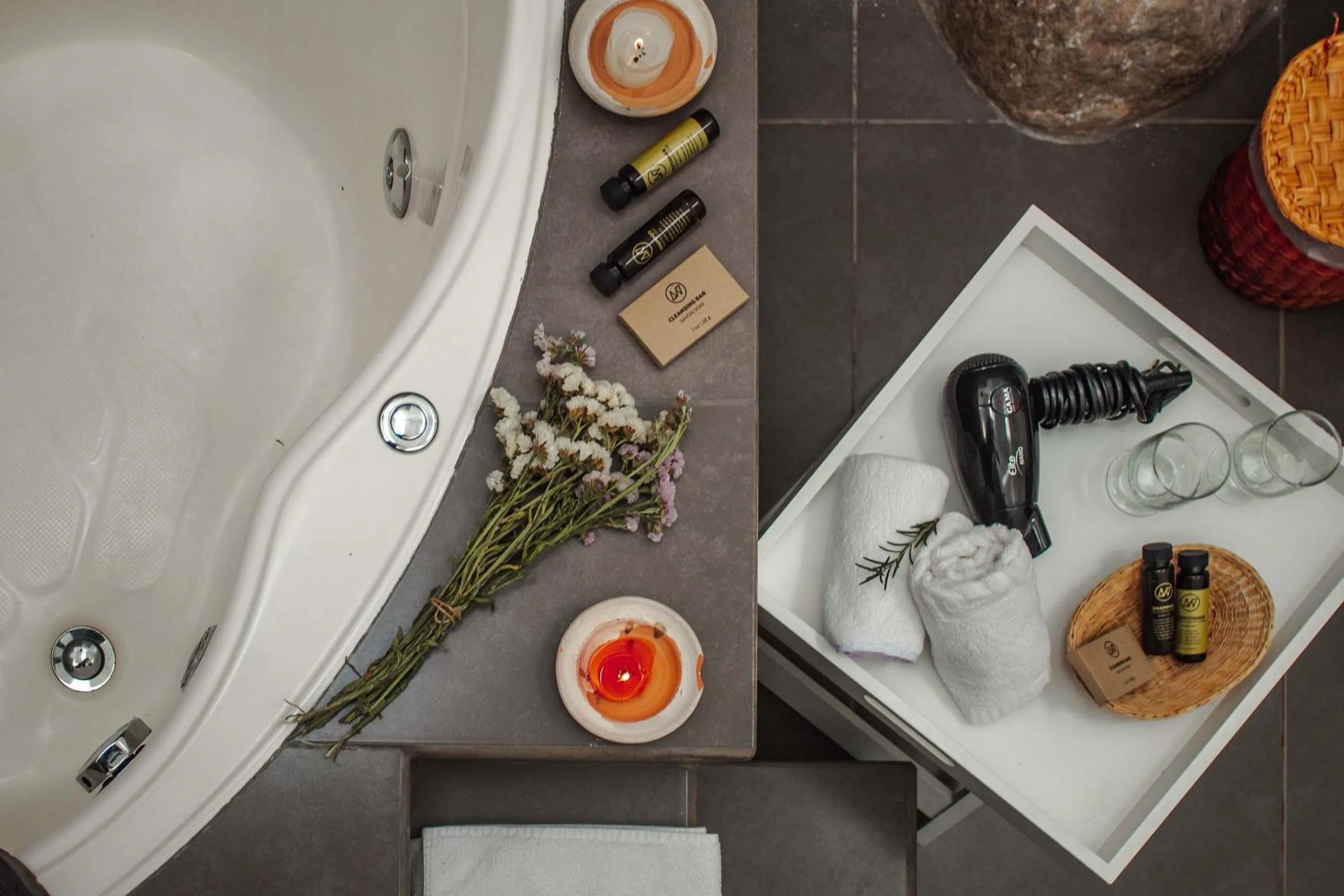 Hot Tub in Andean Wings Valley