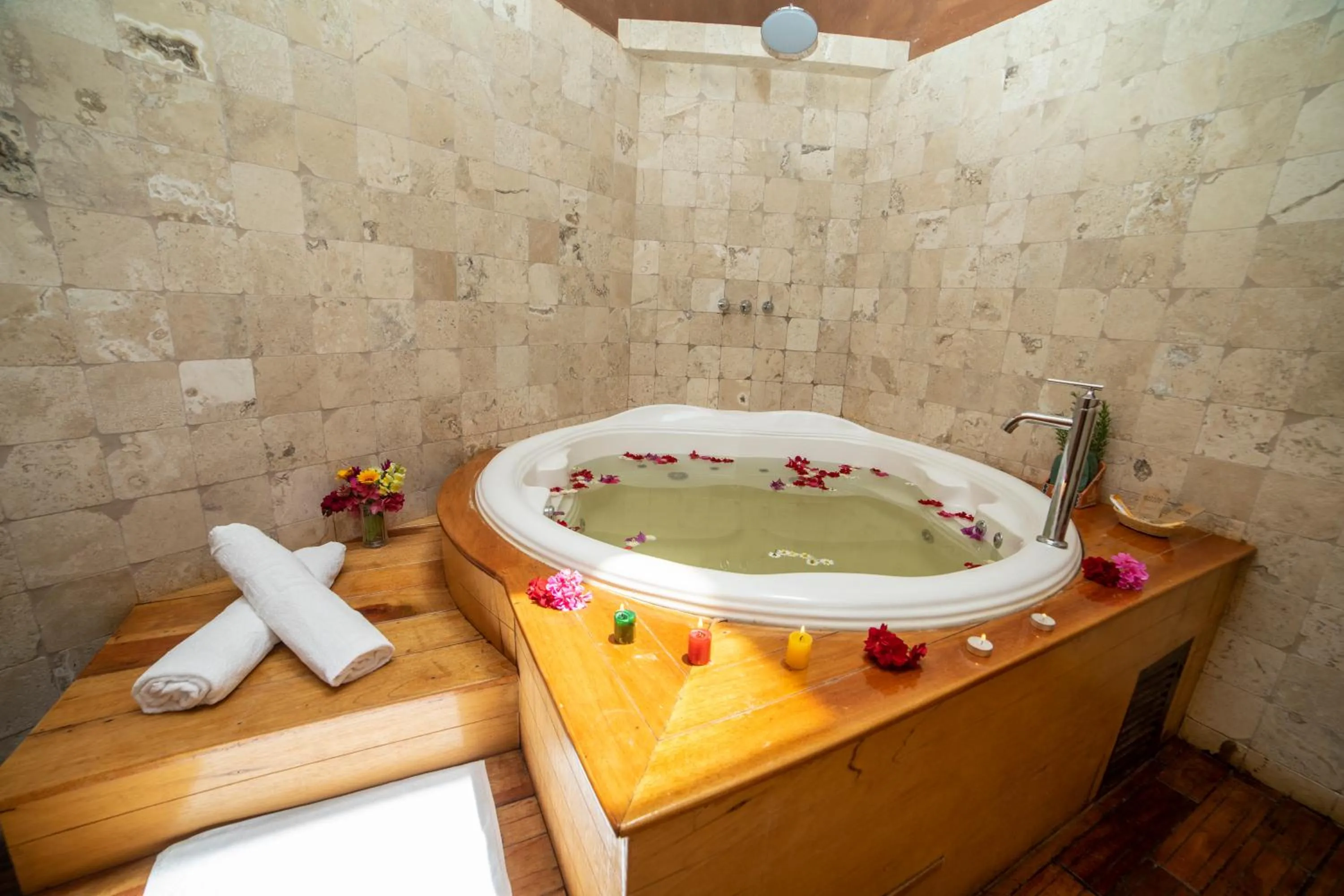 Hot Tub in Andean Wings Valley