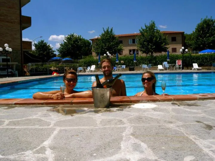 Guests in Albergo Di Murlo