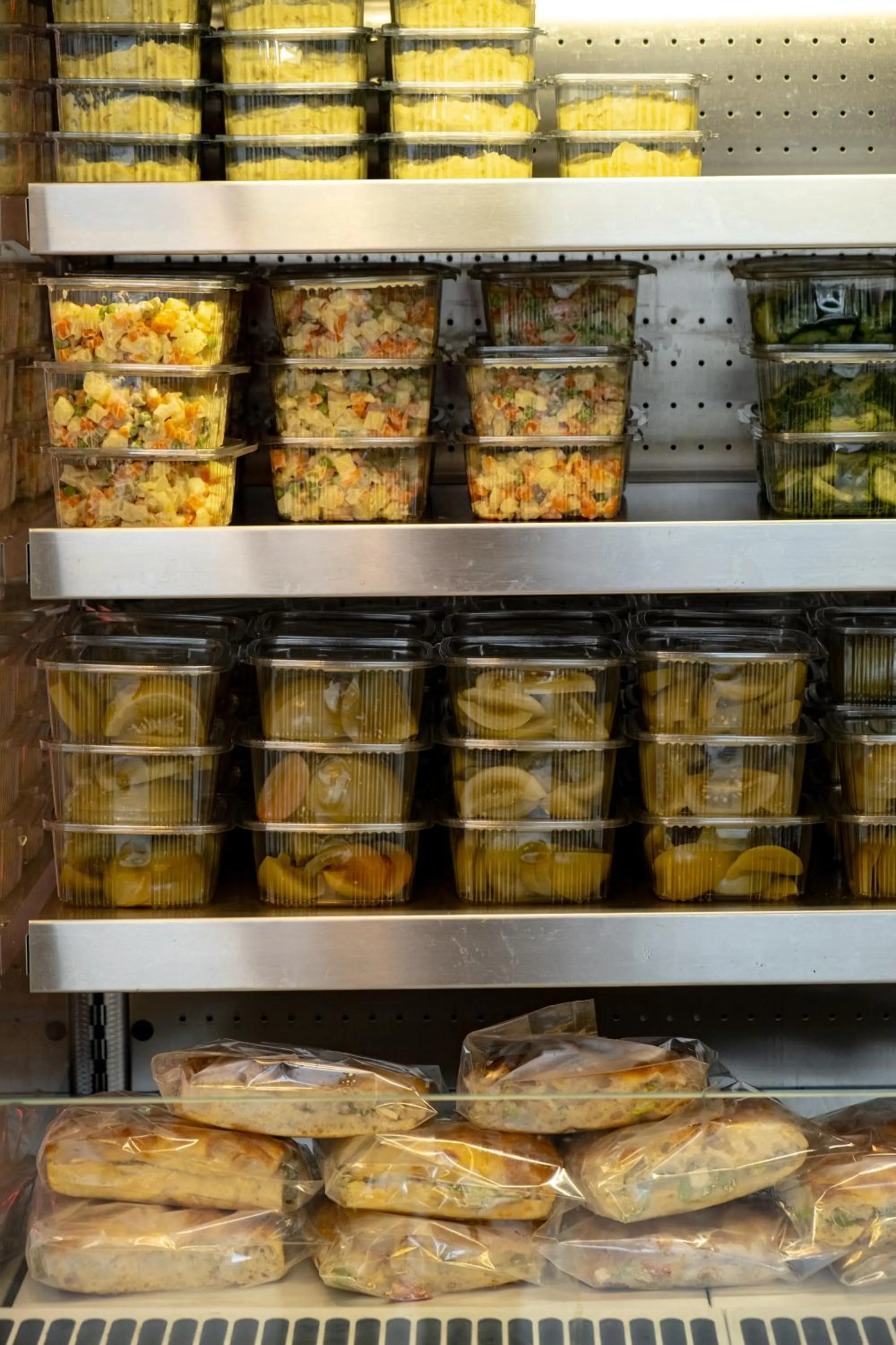 Restaurant/places to eat in Casa de Oaspeți Sfântul Nicolae