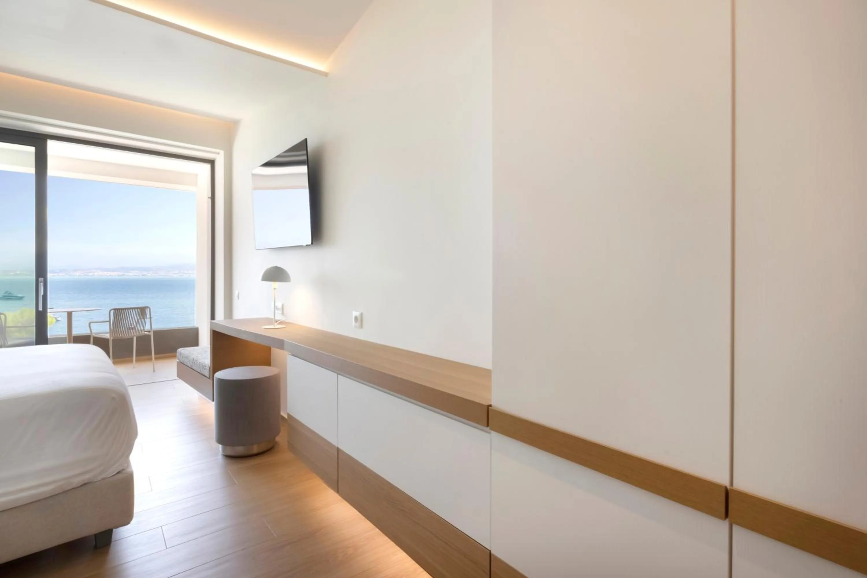 Sea view, Bed in Mirage Chalkida City Resort