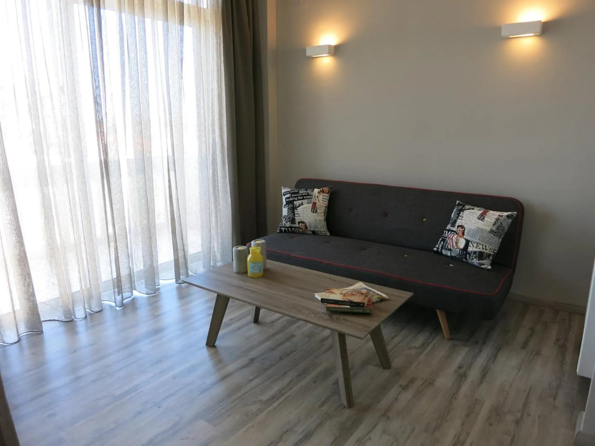 Day in Pantheon Aparthotel