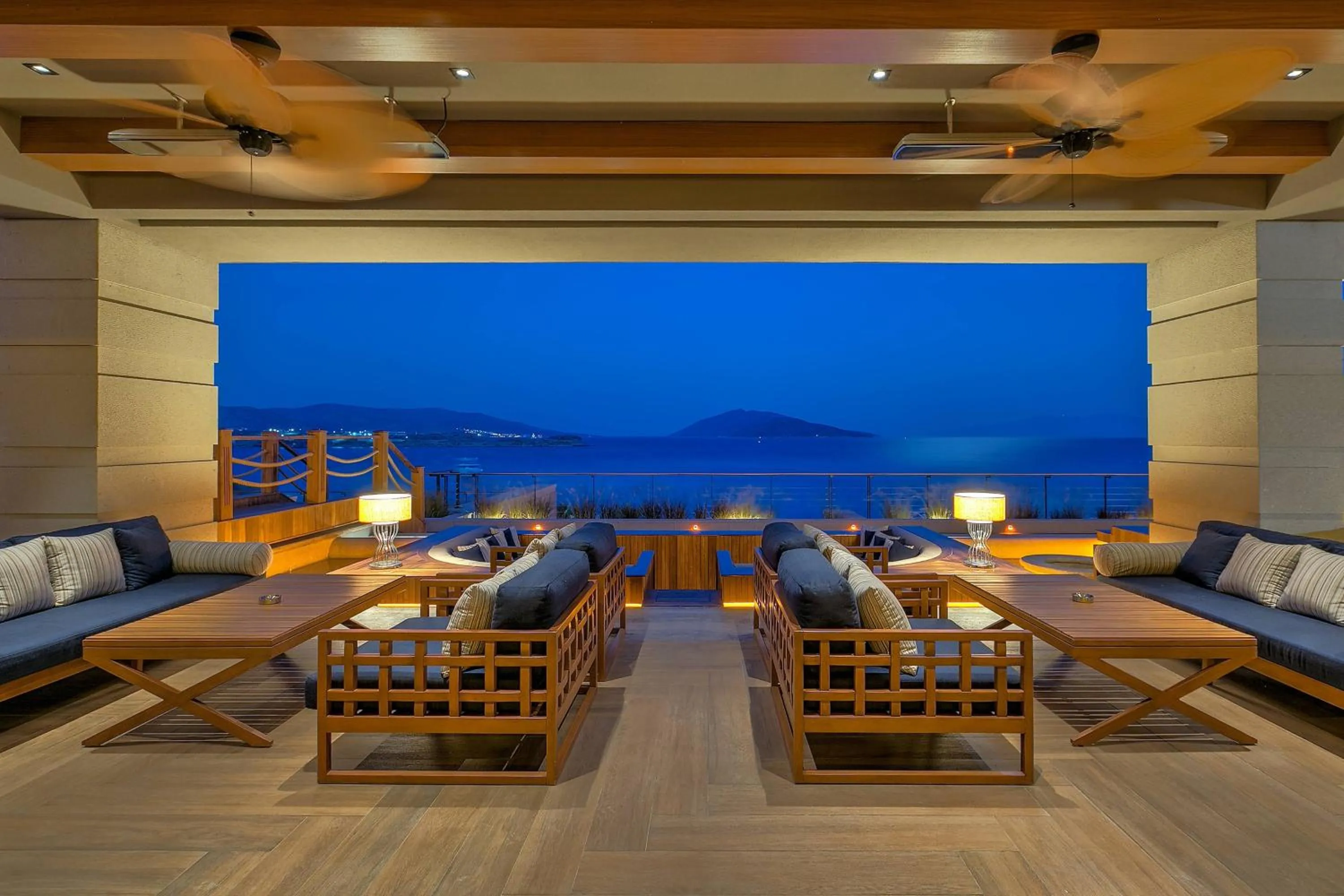 Lounge or bar in Caresse, a Luxury Collection Resort & Spa, Bodrum