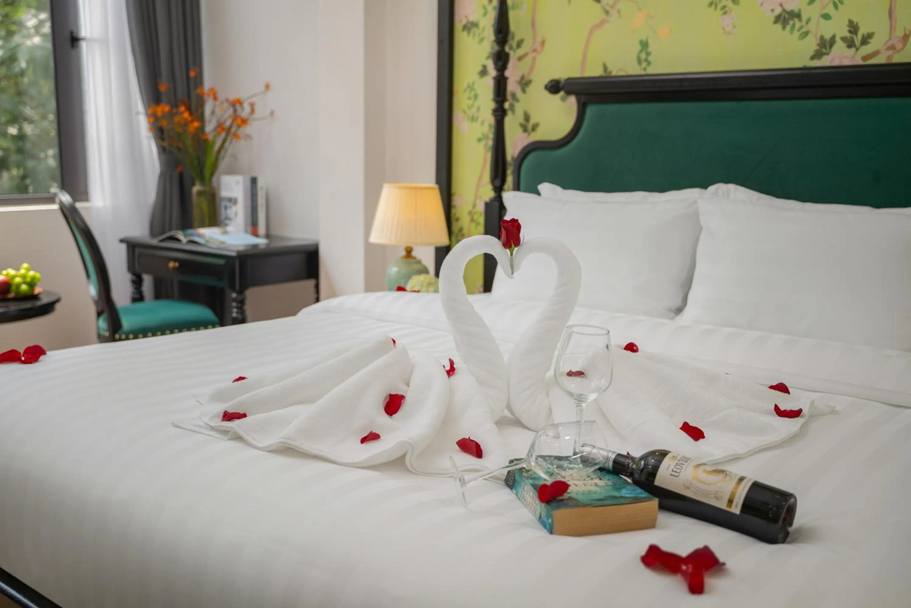 Bed in Hanoi Jasmine Premium Hotel & Travel