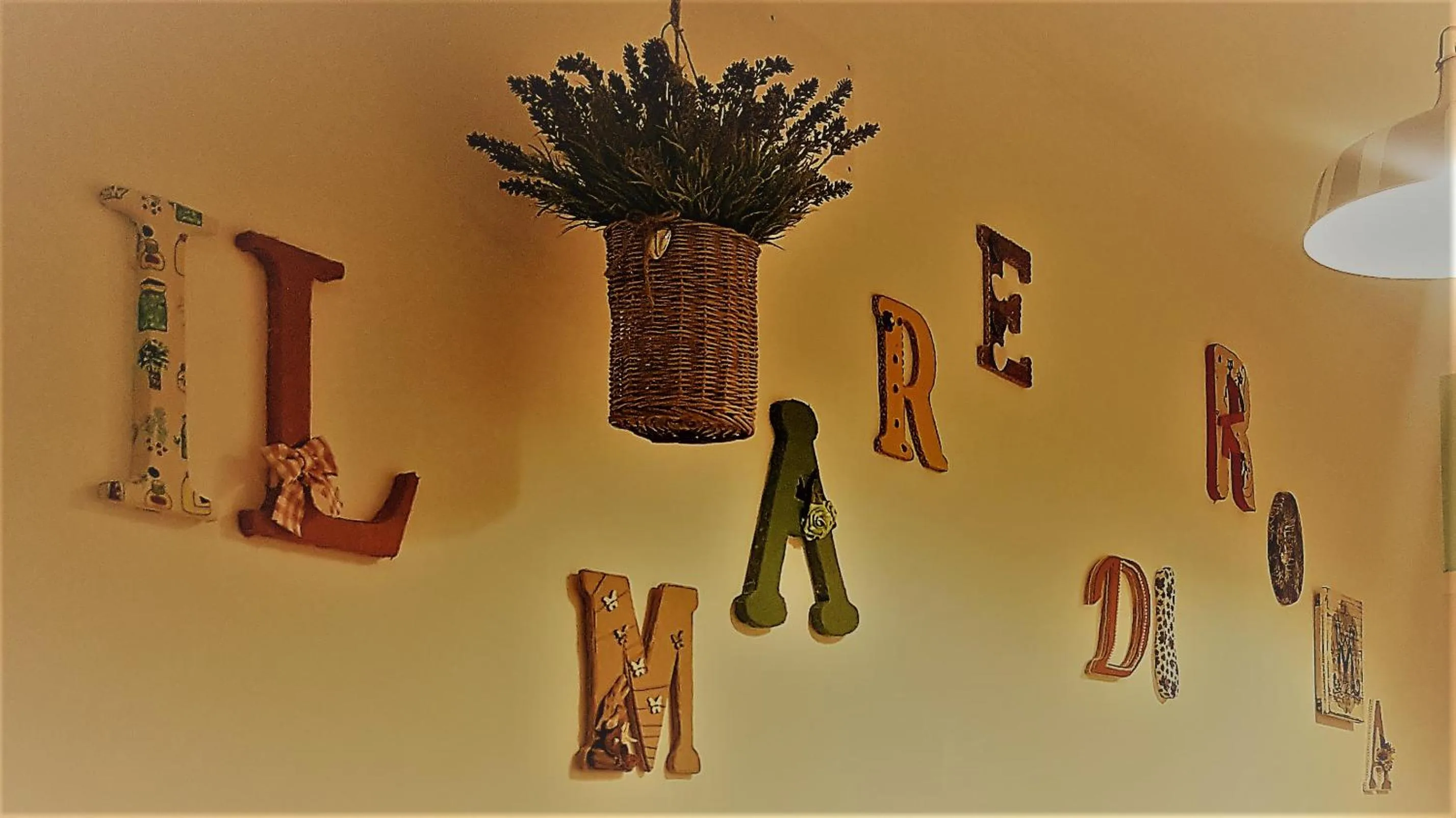 Property logo or sign in Il Mare Di Roma