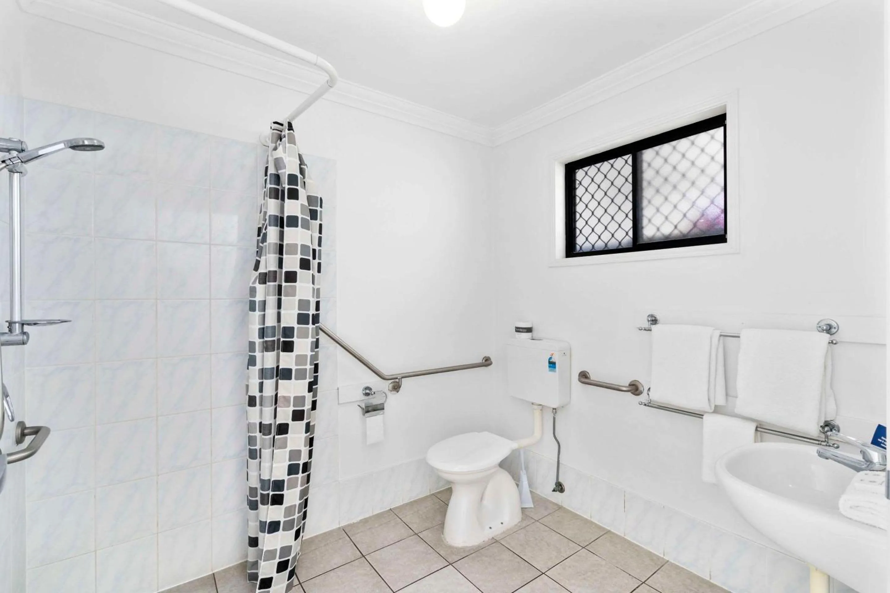 Bedroom in Econo Lodge Waterford