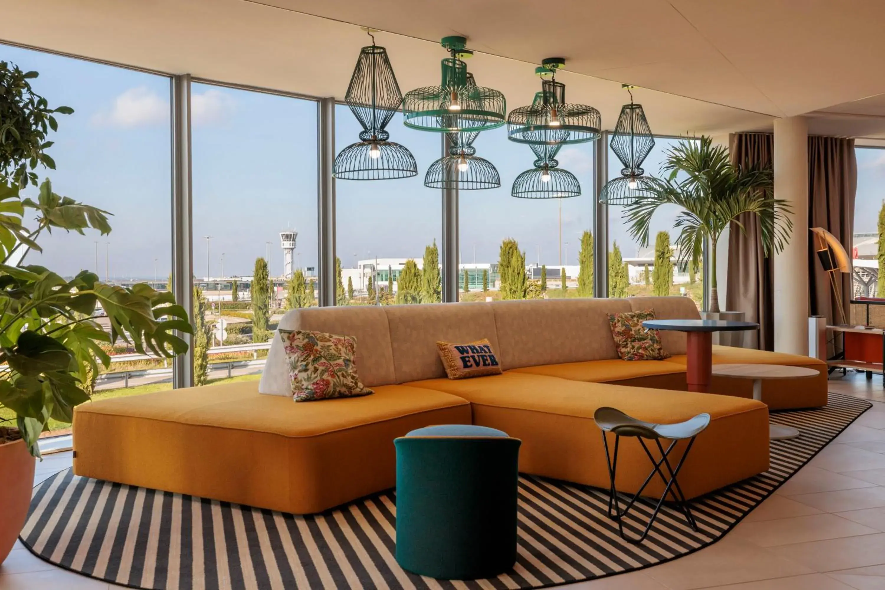 Hampton By Hilton Lyon Airport Hampton By Hilton Lyon Airport