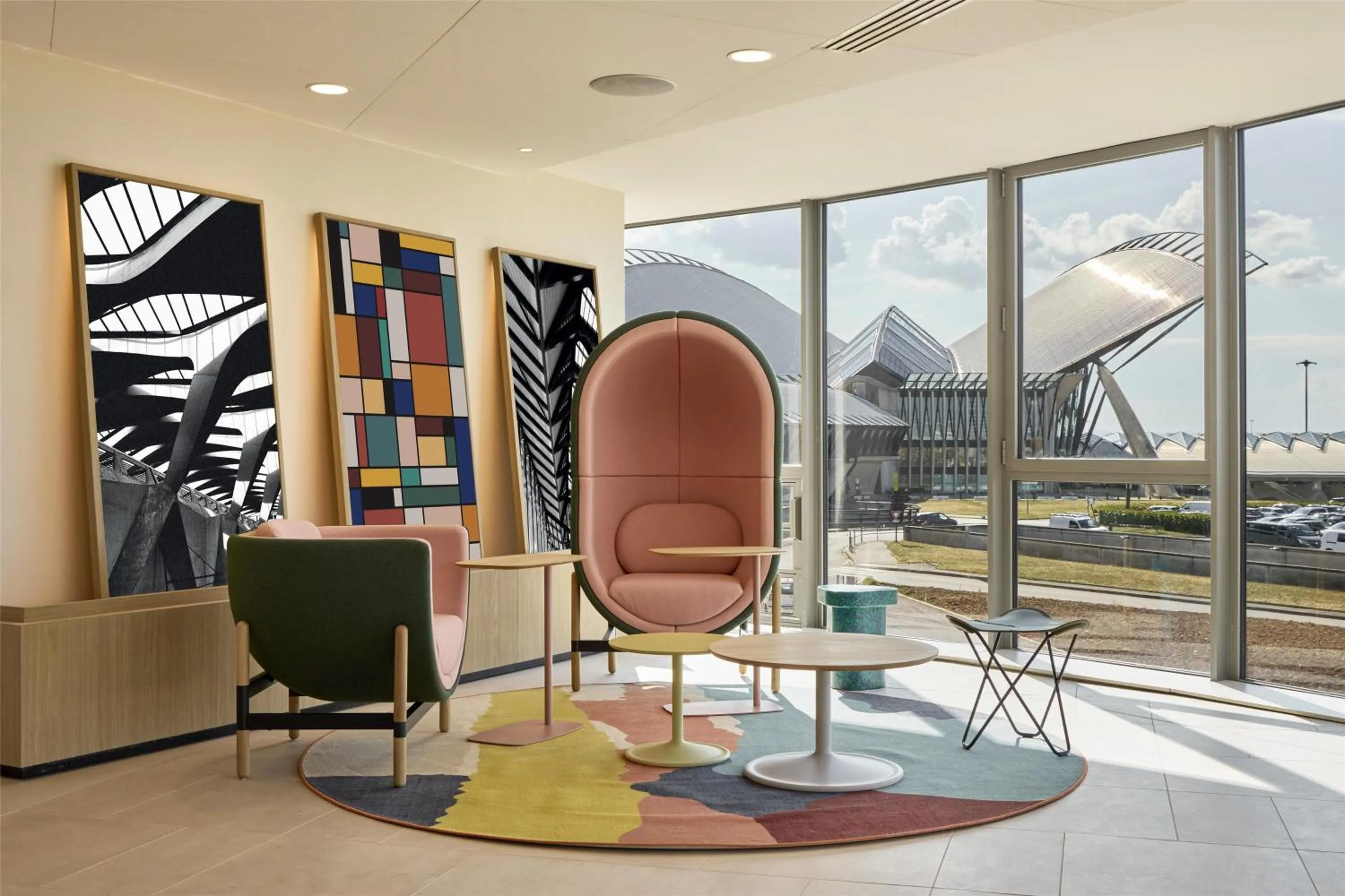 Lobby or reception in Hampton By Hilton Lyon Airport