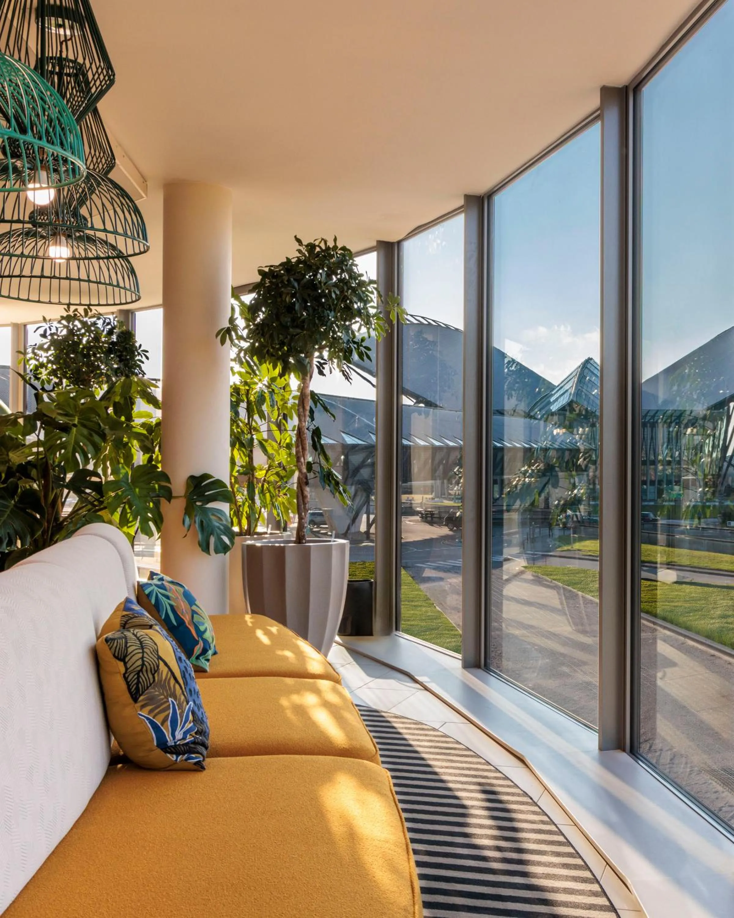 Lobby or reception in Hampton By Hilton Lyon Airport