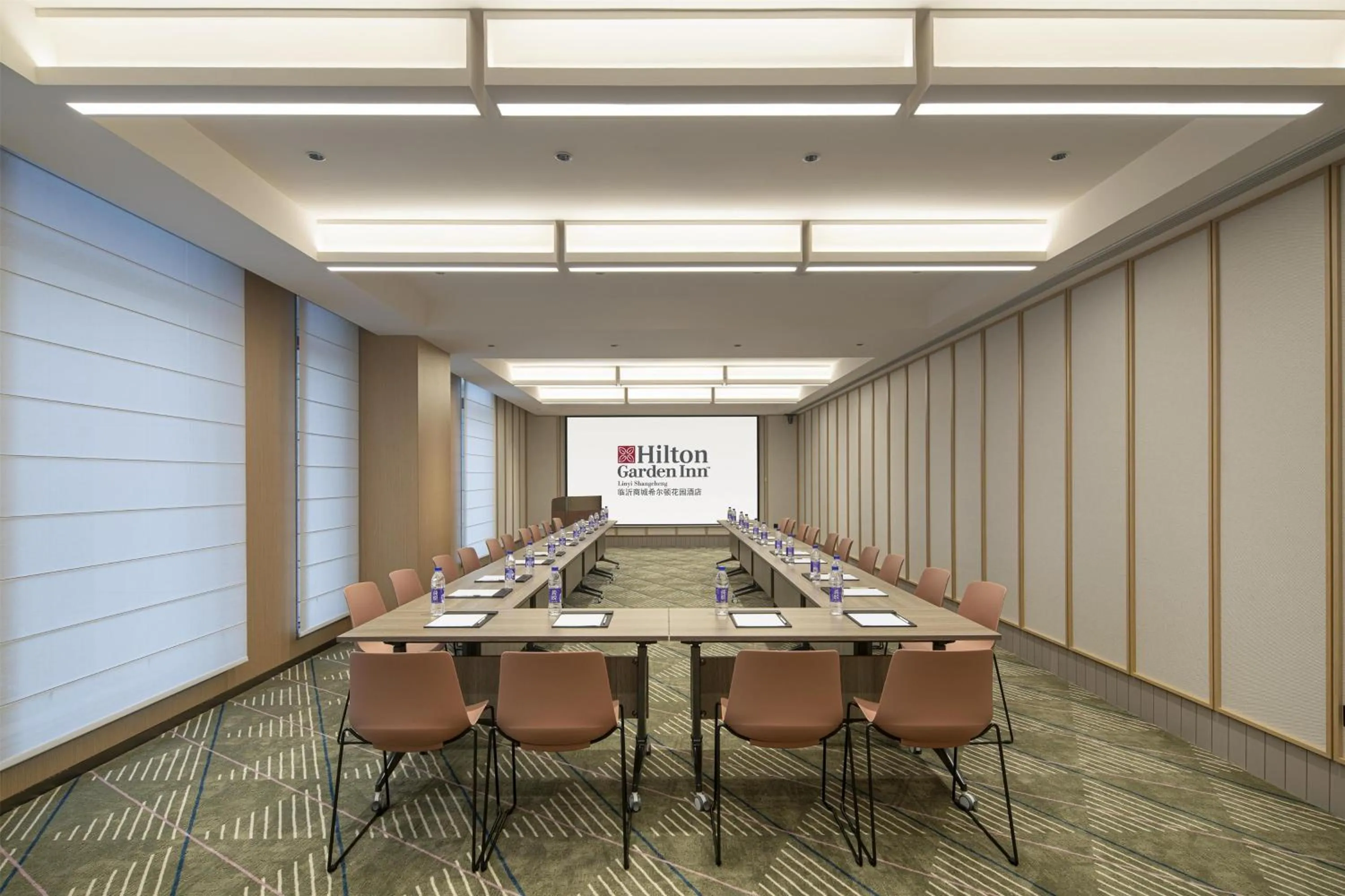 Meeting/conference room in Hilton Garden Inn Linyi Shangcheng