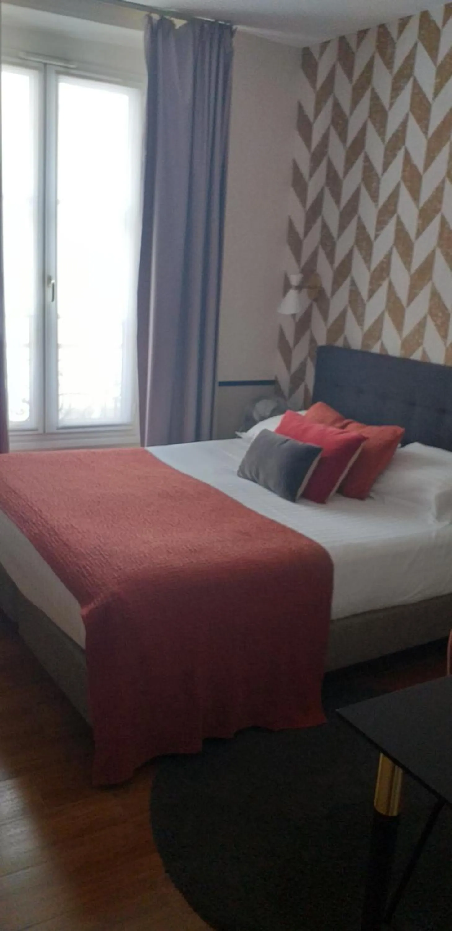 Bedroom, Bed in Hôtel Jeanne d'Arc Le Marais