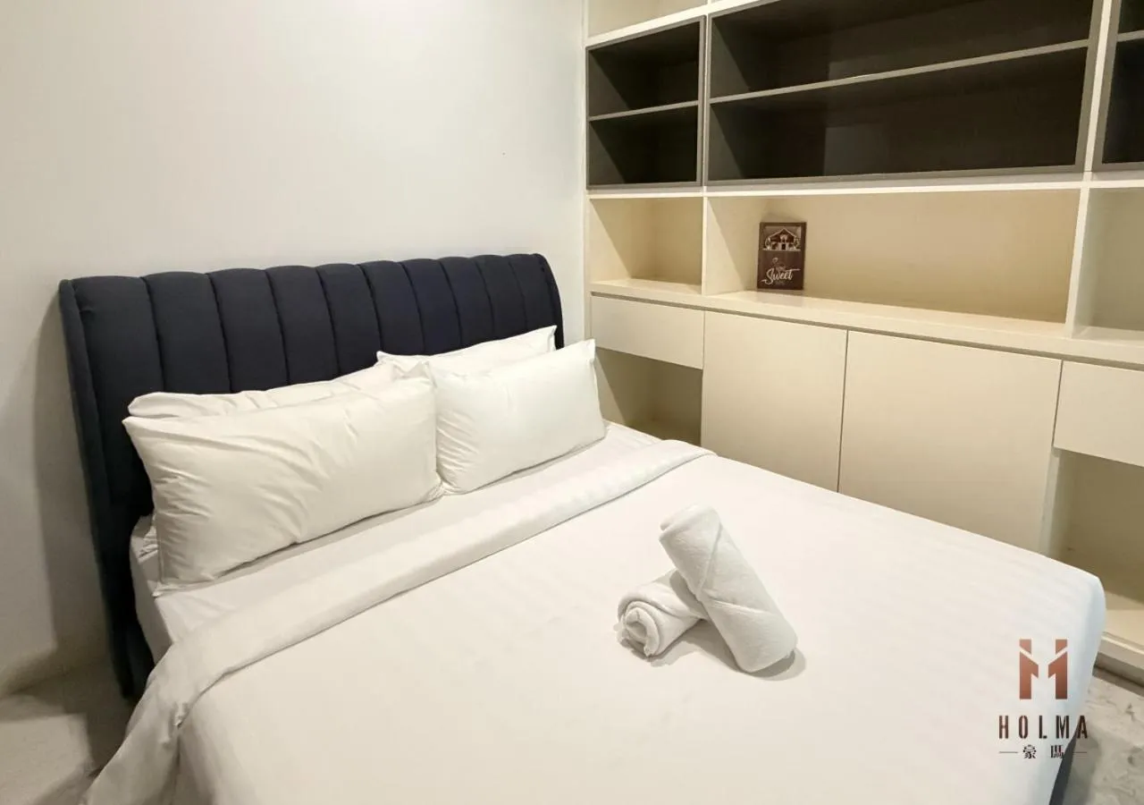 Bed in The Platinum KLCC by Holma