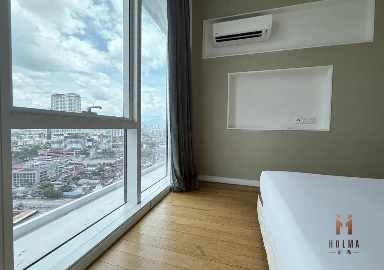 Bed in The Platinum KLCC by Holma