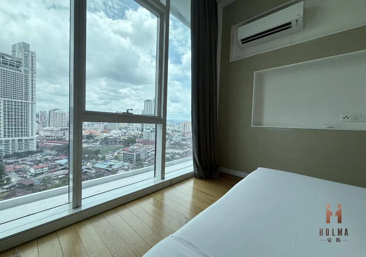 Bed in The Platinum KLCC by Holma
