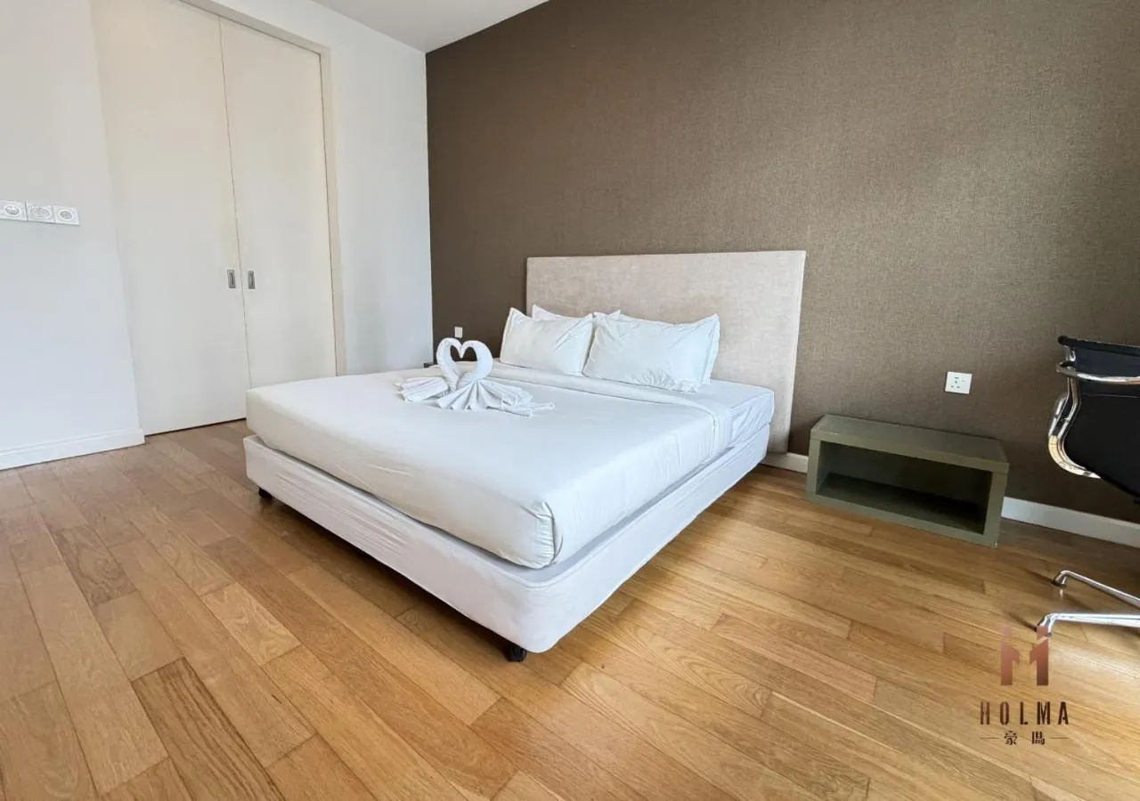 Bed in The Platinum KLCC by Holma