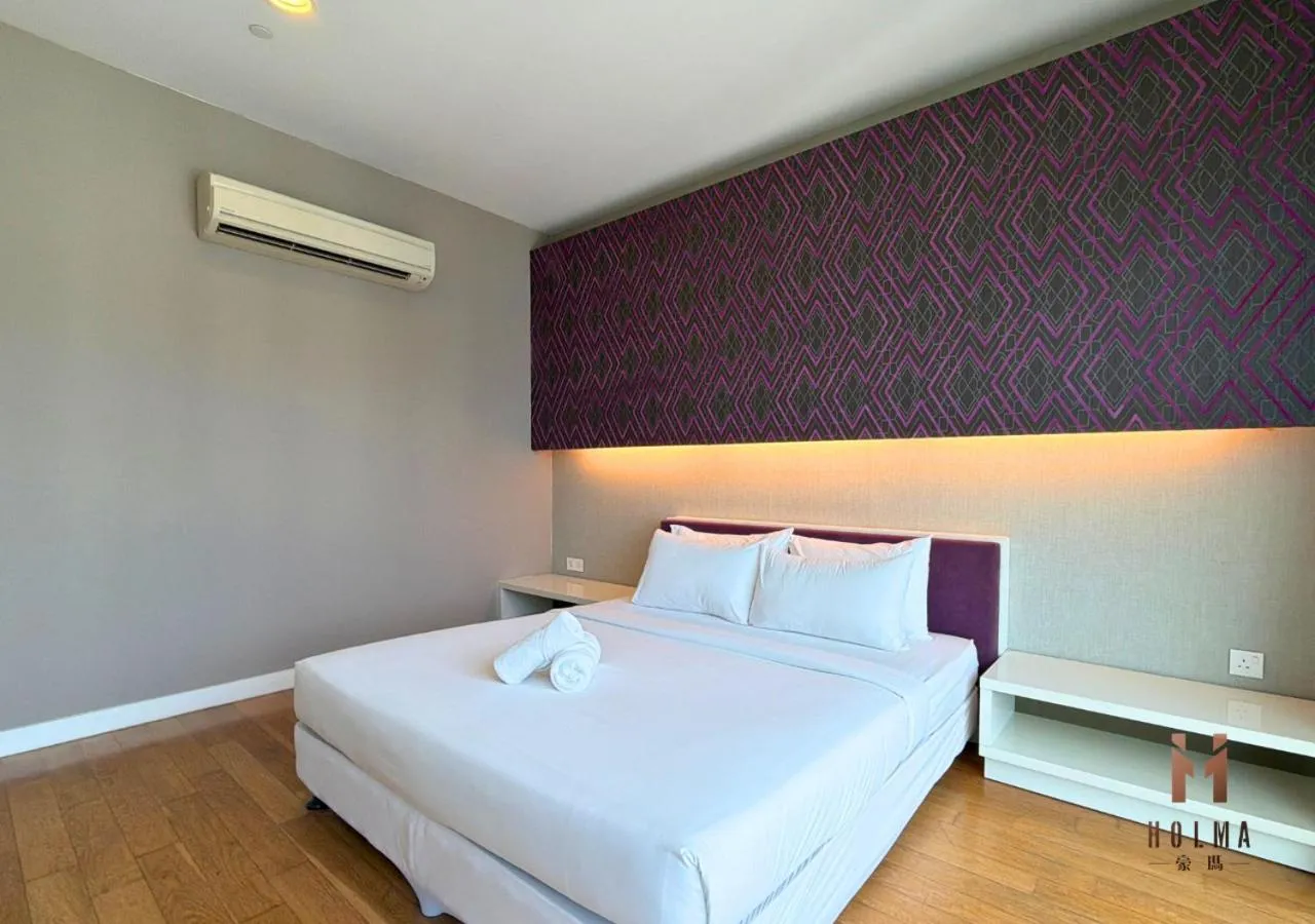 Bed in The Platinum KLCC by Holma