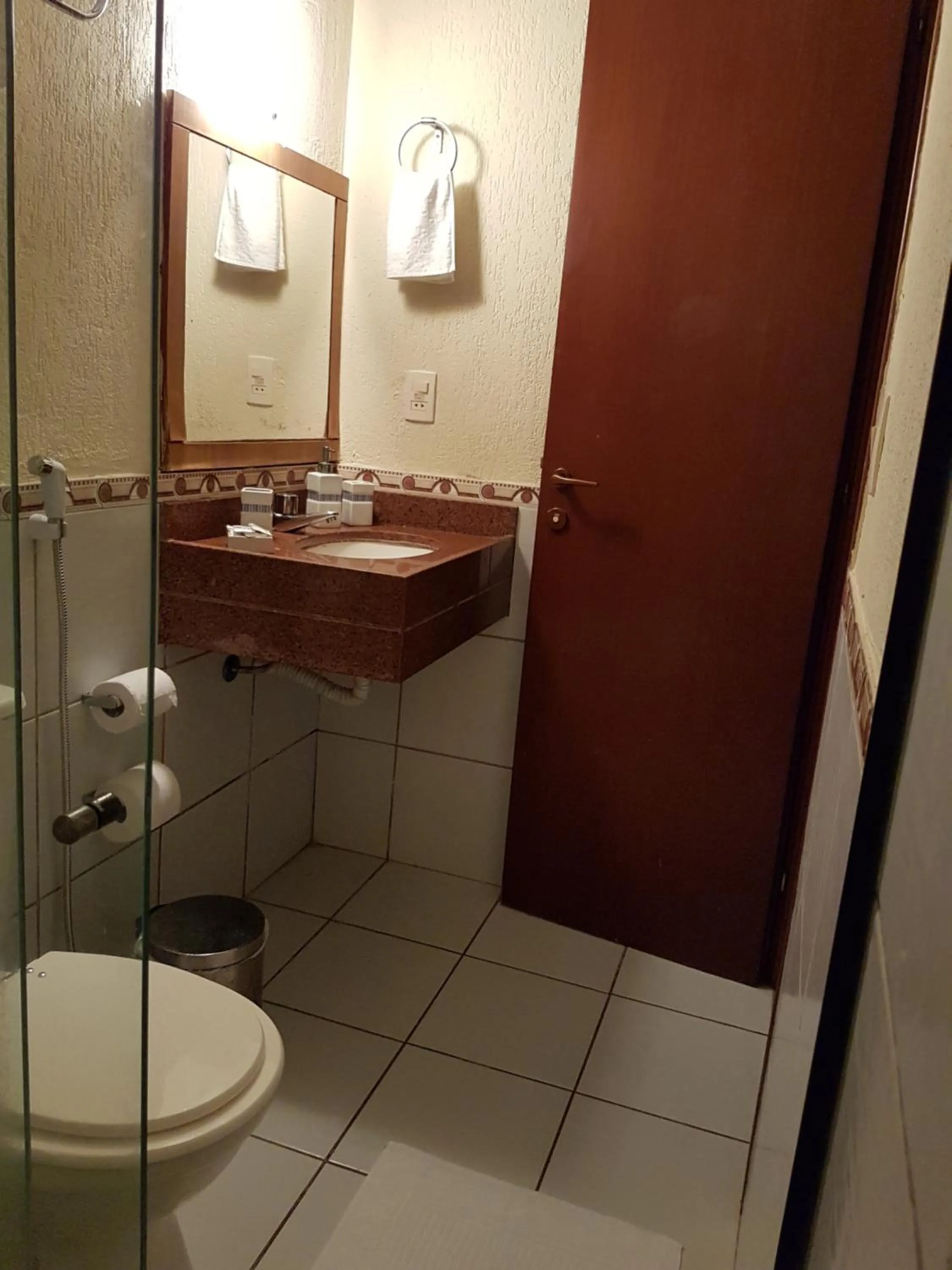 Bathroom in Vilamar Suítes