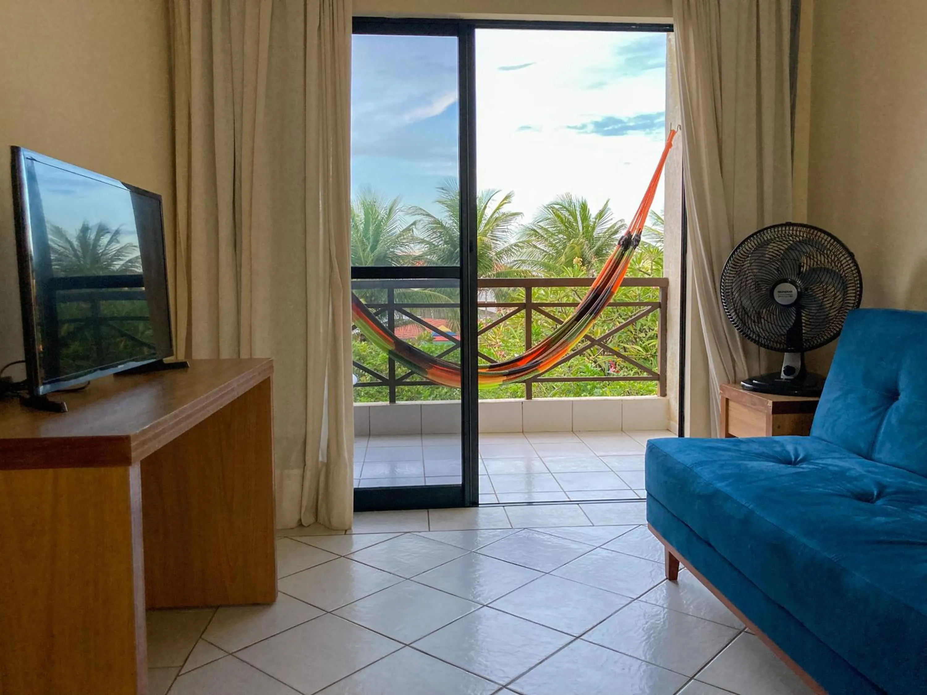 TV and multimedia in Vilamar Suítes