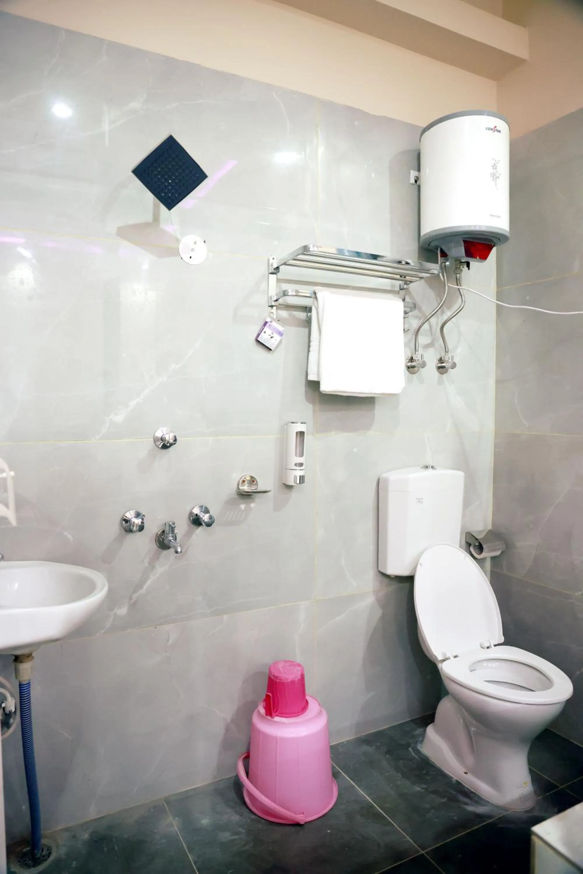 Bathroom in The ARL Hotels & Banquets