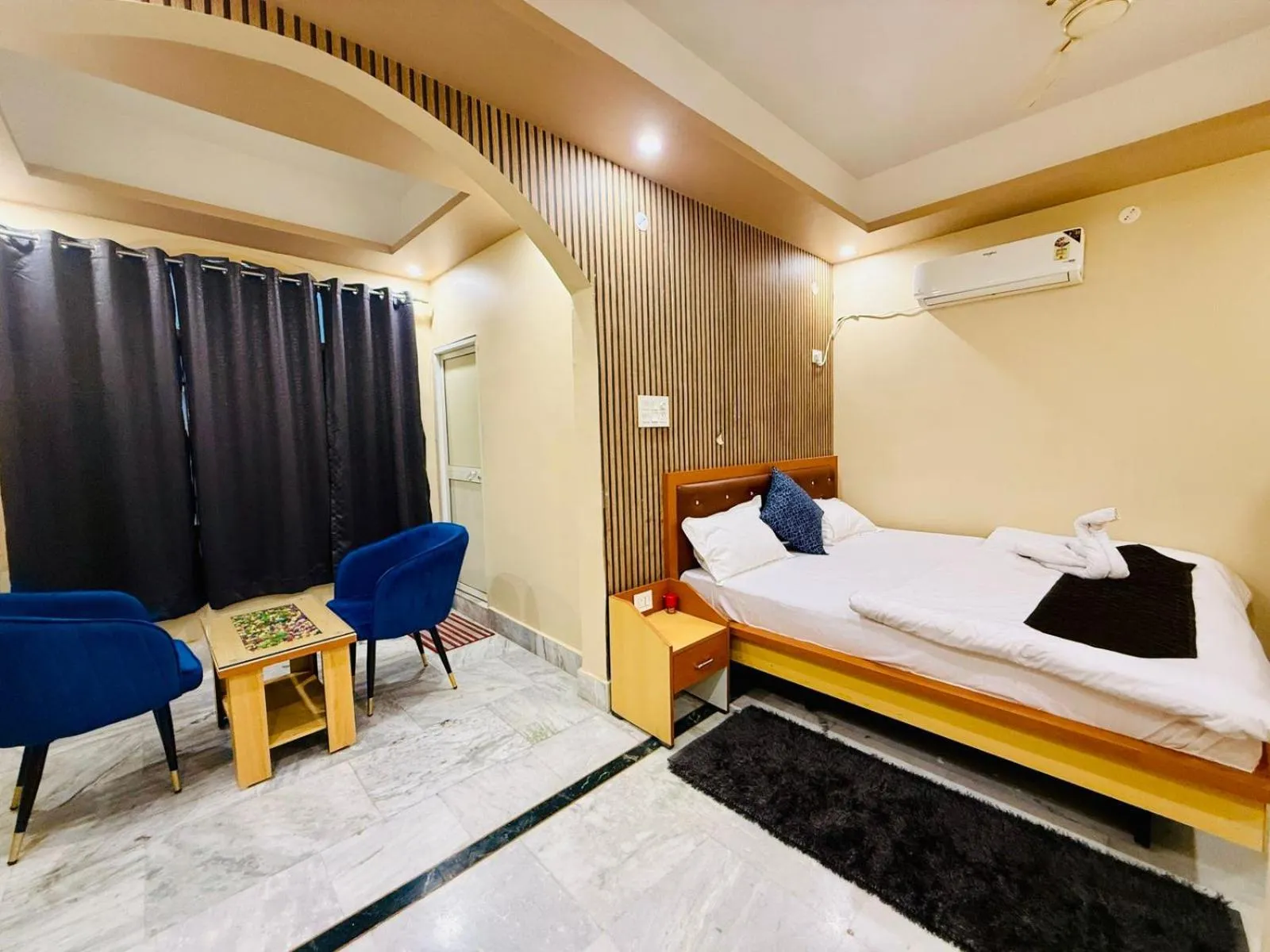 Bedroom, Bed in The ARL Hotels & Banquets