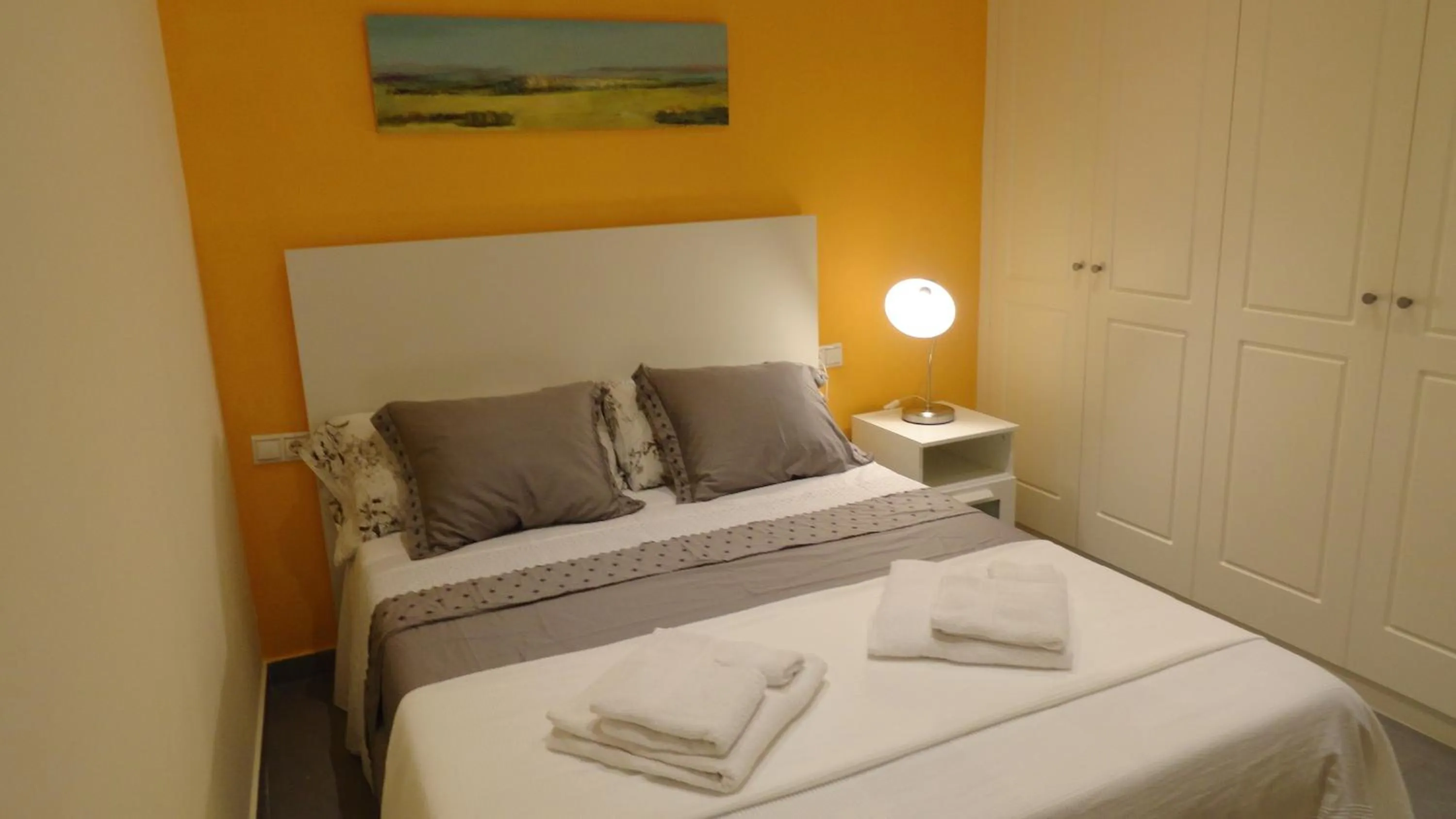 Bedroom, Bed in Apartamento zona playa de San Sebastian