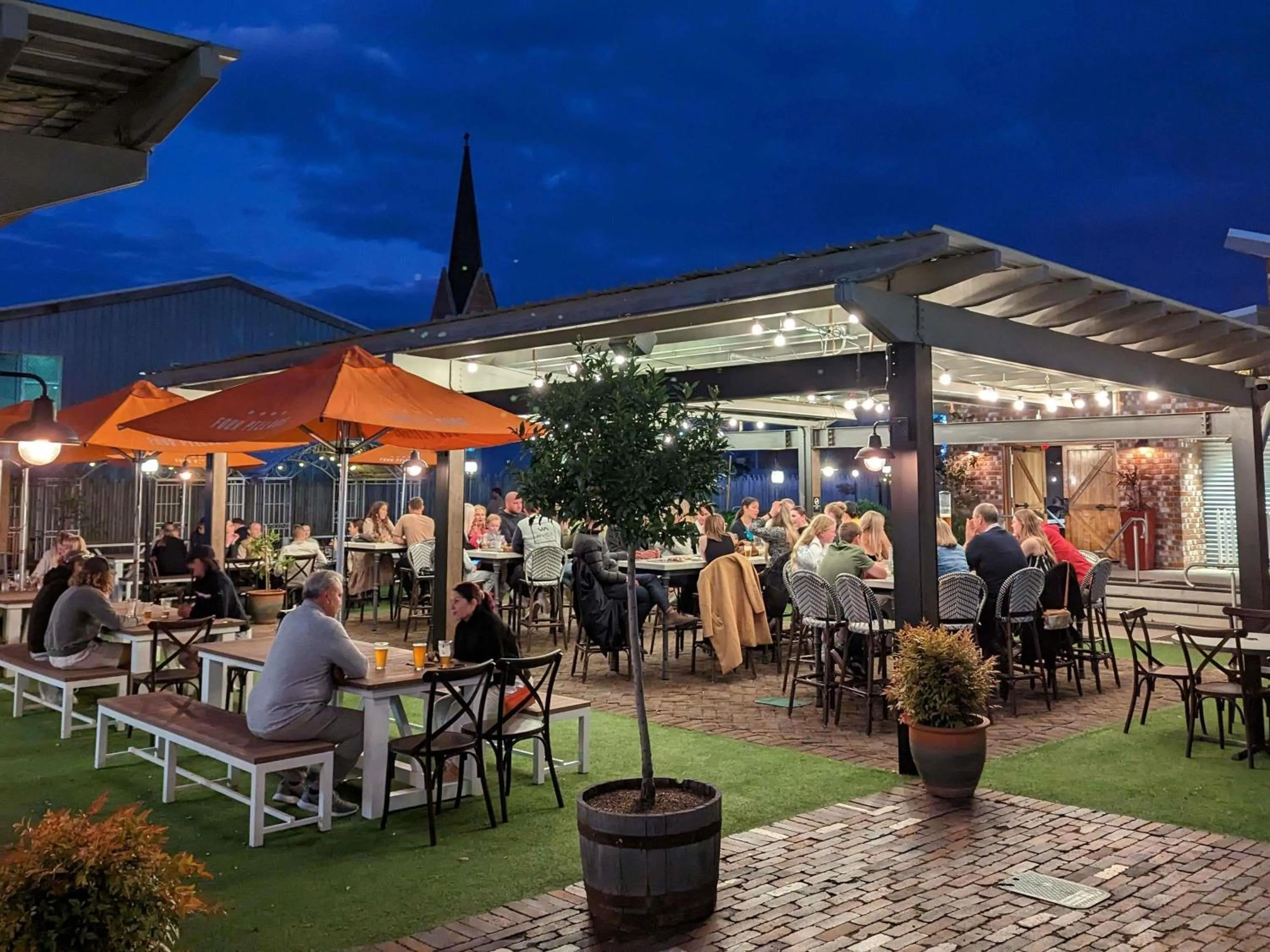 Property building in Mercure Orange