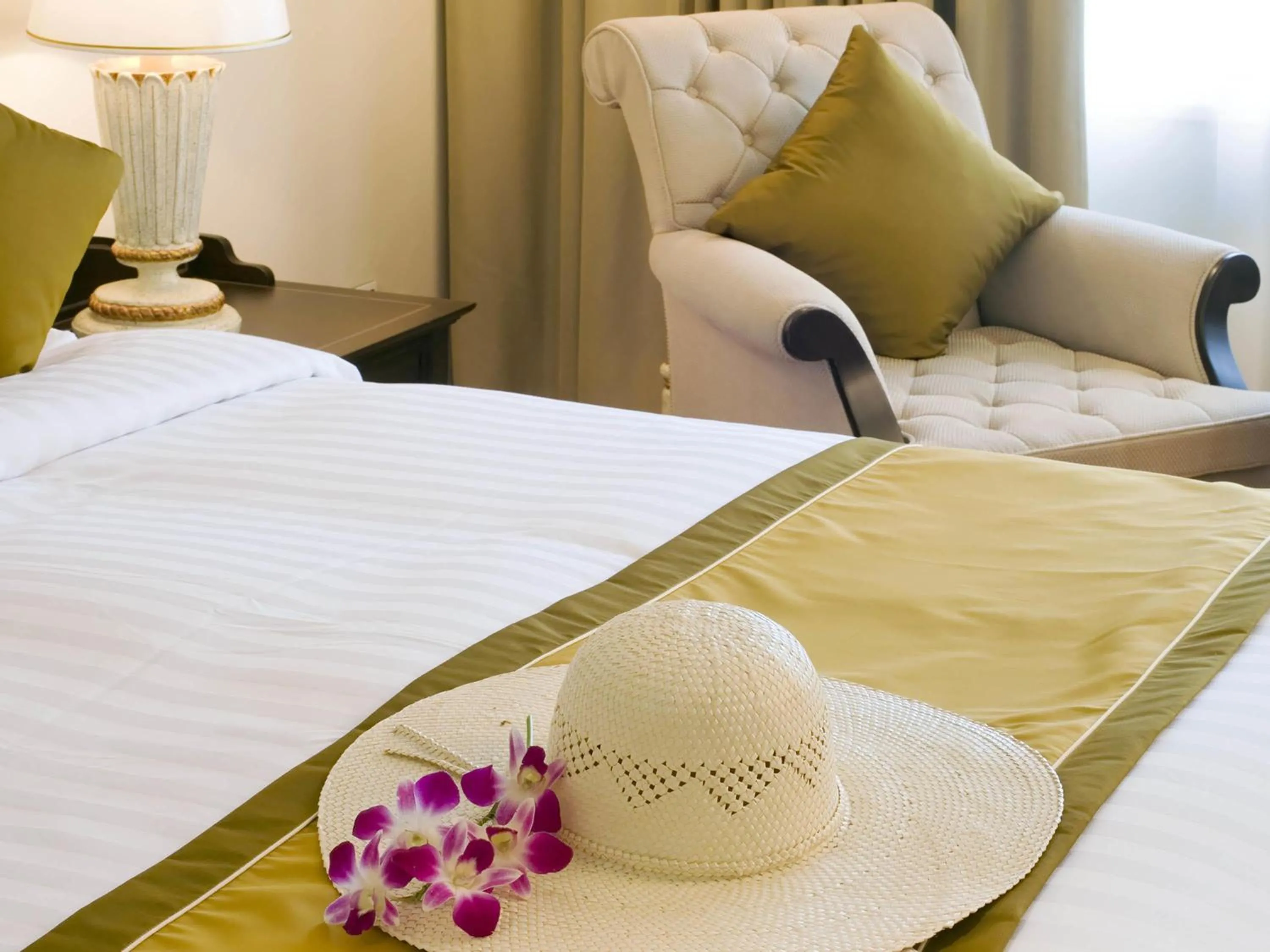 Bedroom, Bed in Mercure Orange