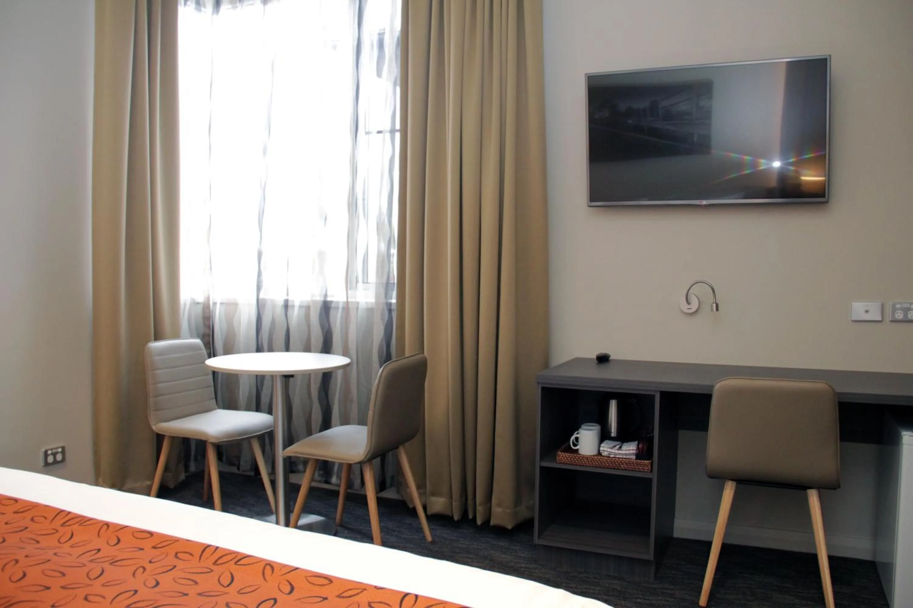 TV and multimedia in Mercure Orange