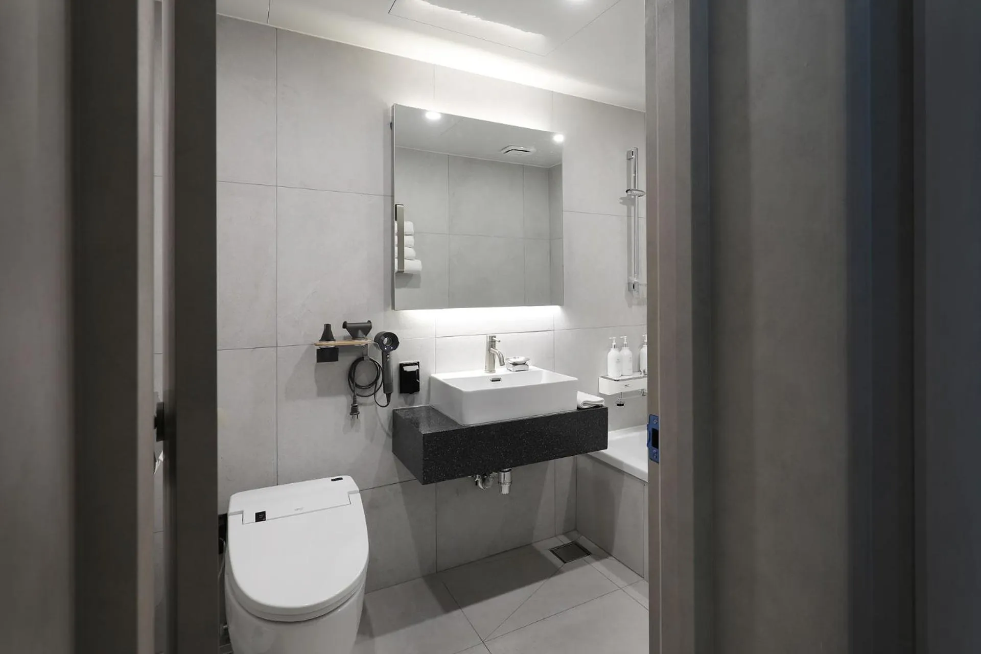 Hound Hotel Asan Terminal