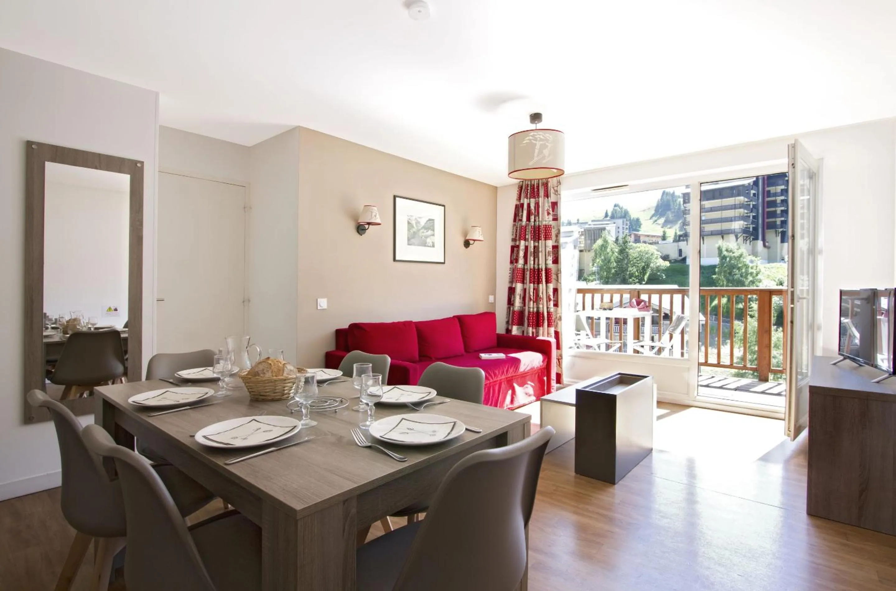 Dining area in Résidence Odalys Les Balcons d'Auréa