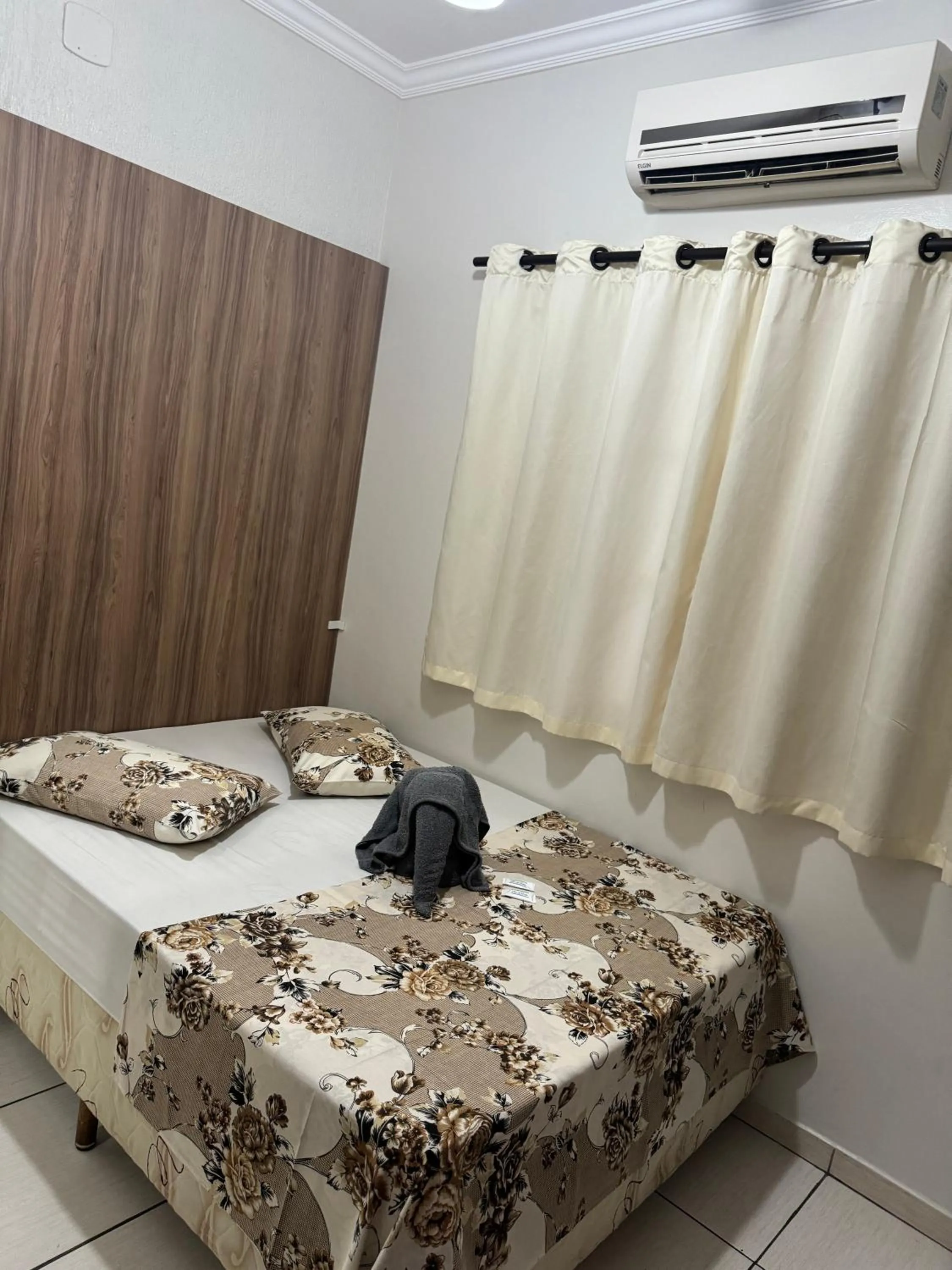 Photo of the whole room, Bed in Pousada Rabake