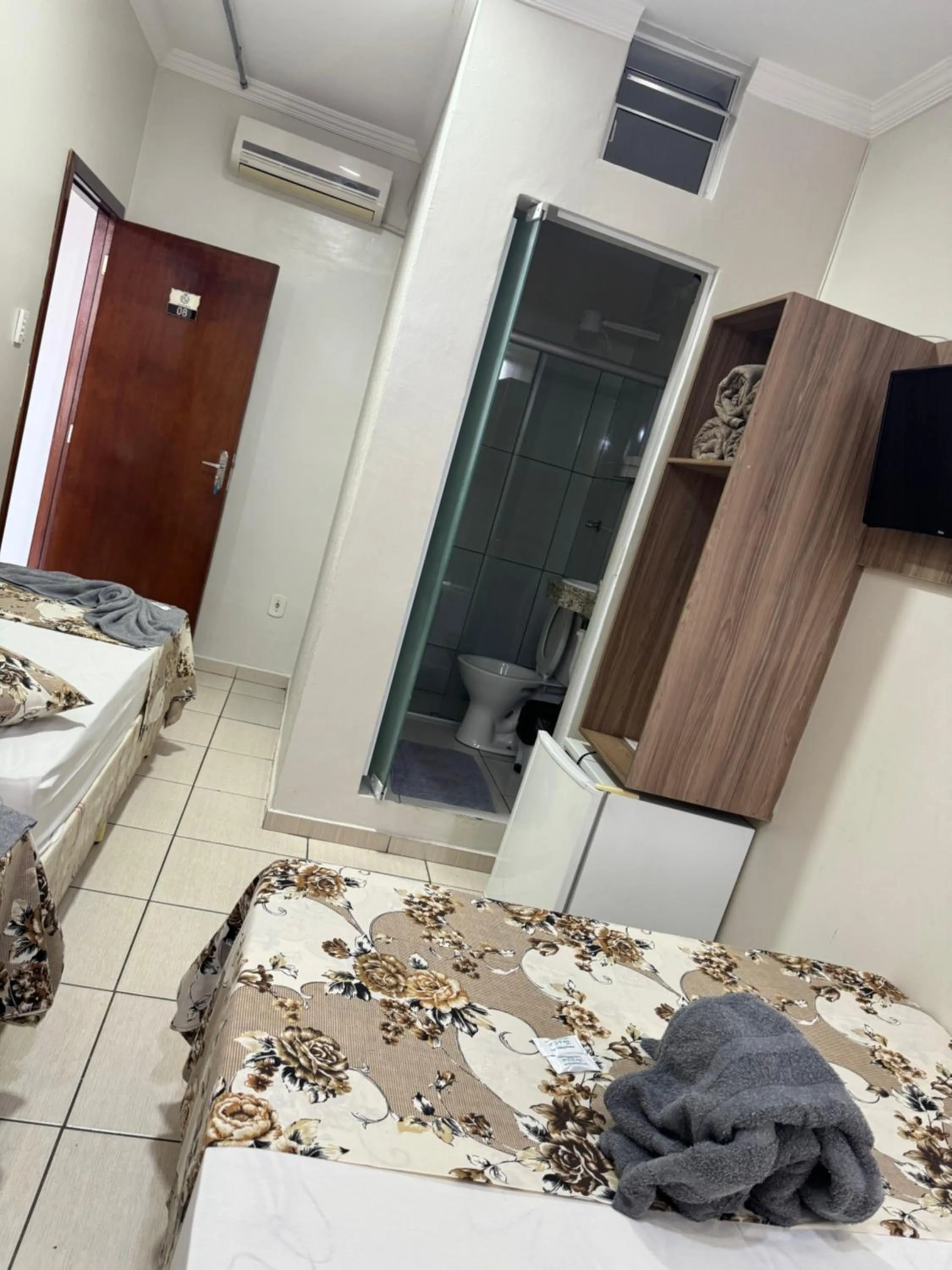 Bathroom, Bed in Pousada Rabake