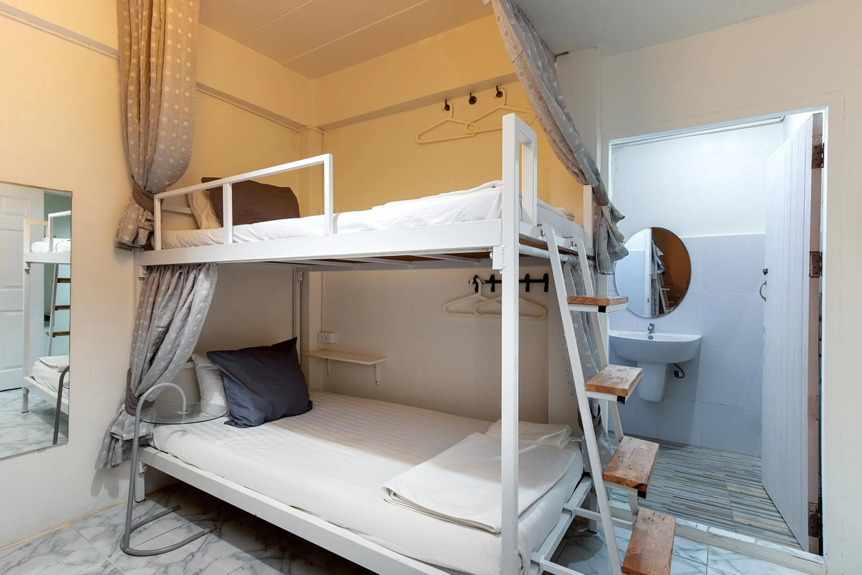 Bed in Take a Rest Donmueang